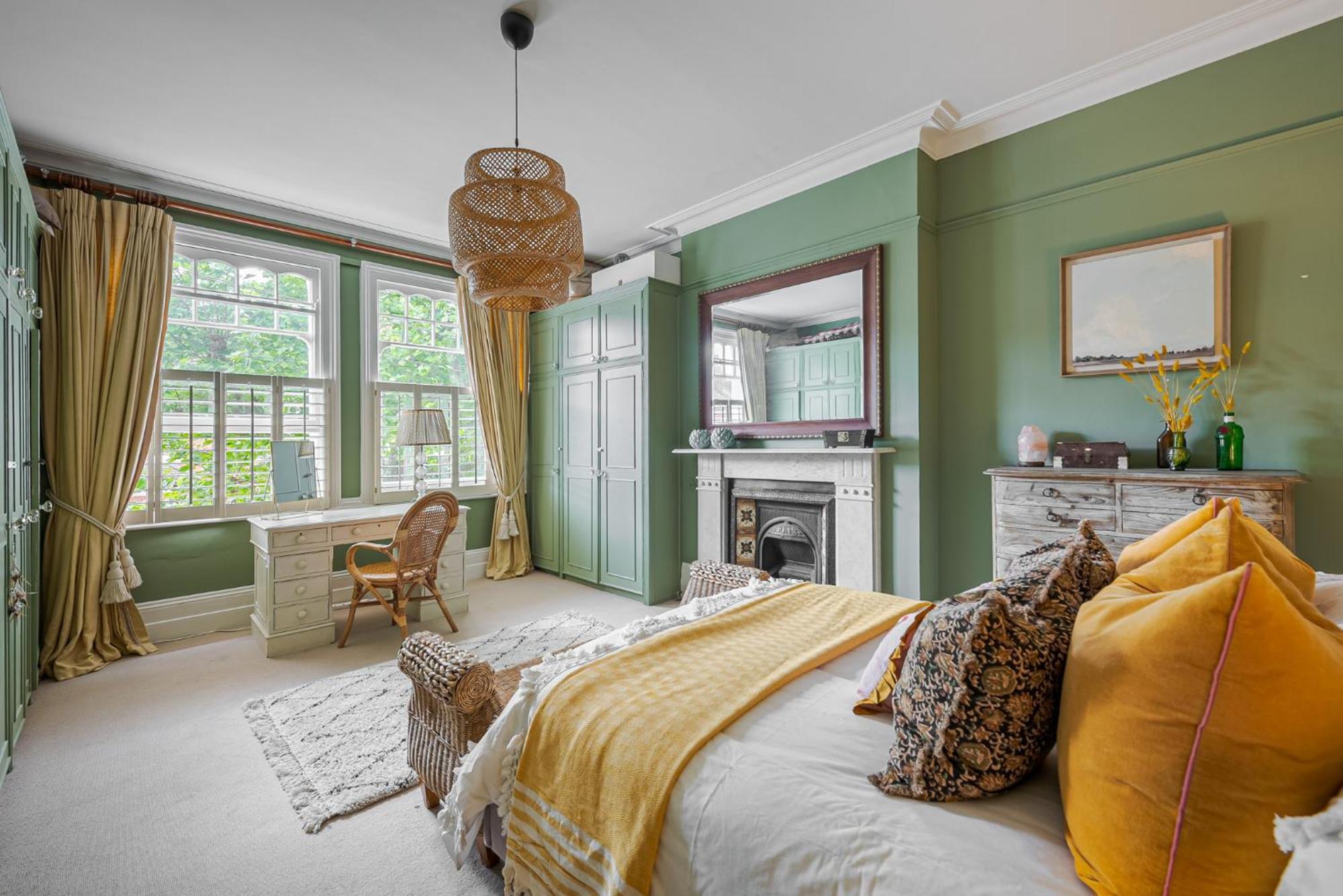 Heaver House - Stunning, Large, 5br House Nr Tube And Tooting Common Villa *