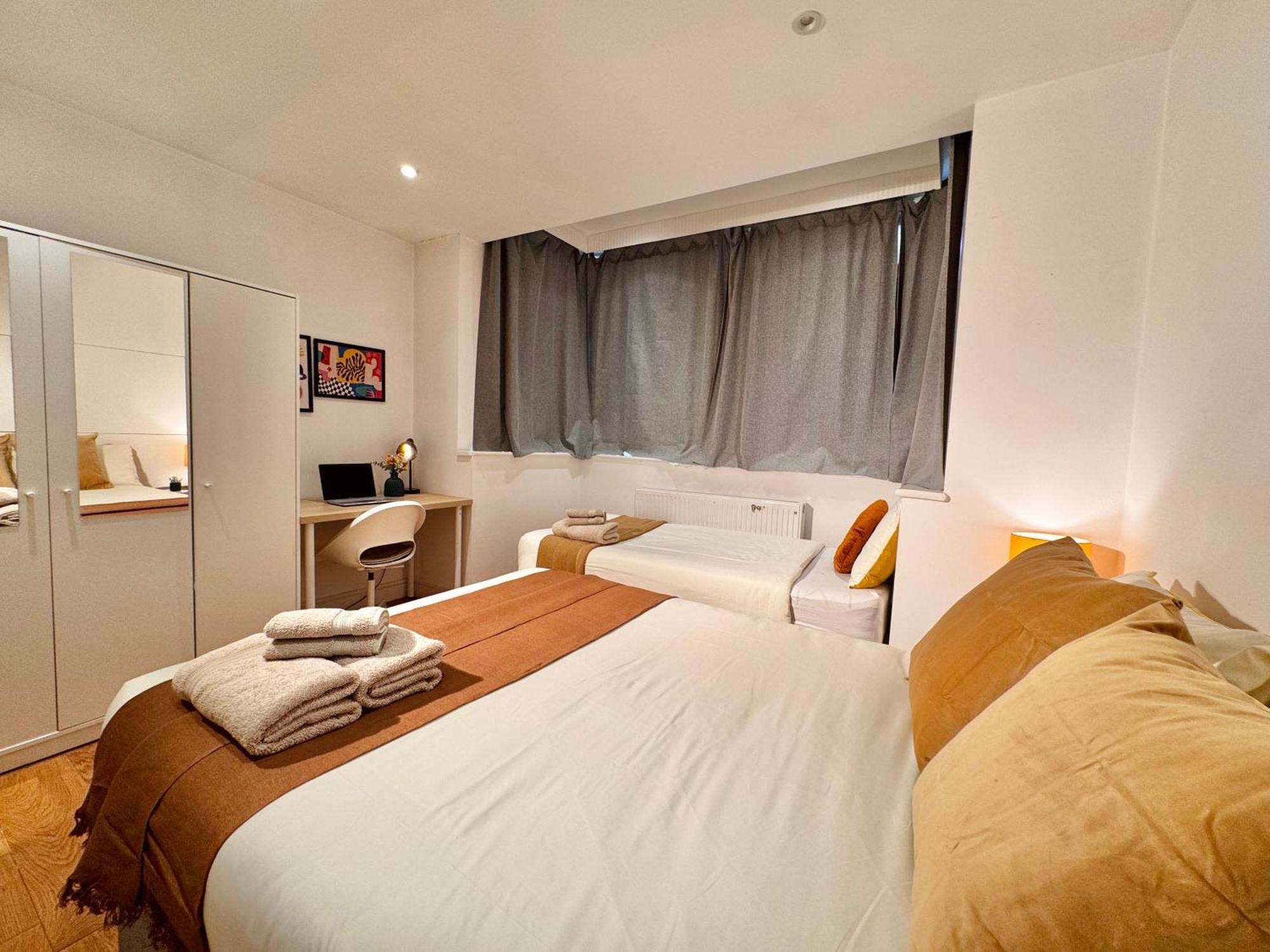 En-suites With Free Parking 30min To Maison d'hôtes