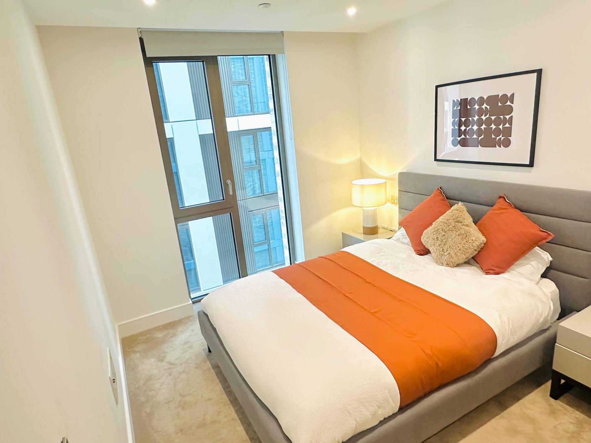 Battersea 2 Bedroom Cosy *