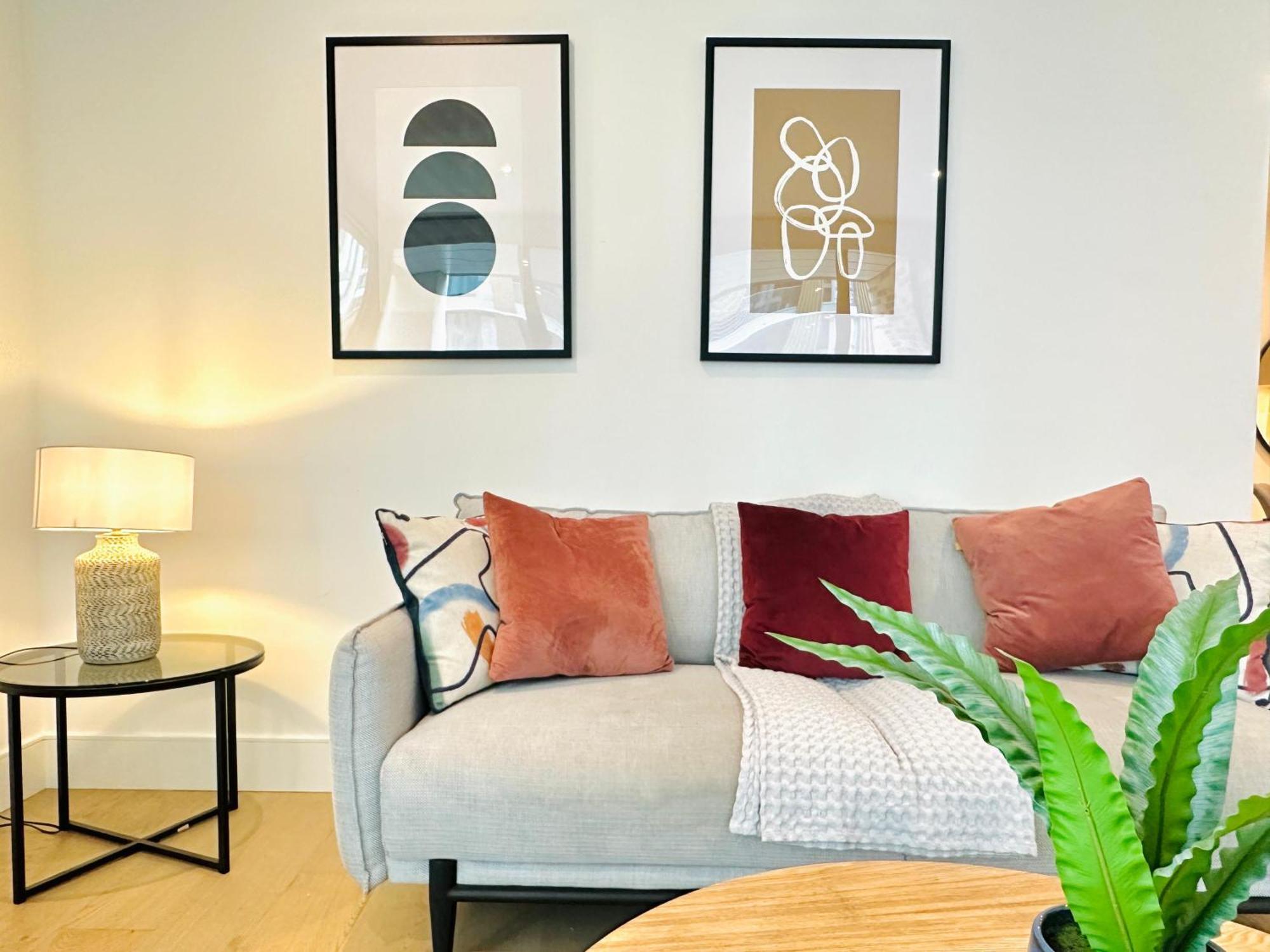 Battersea 2 Bedroom Cosy *
