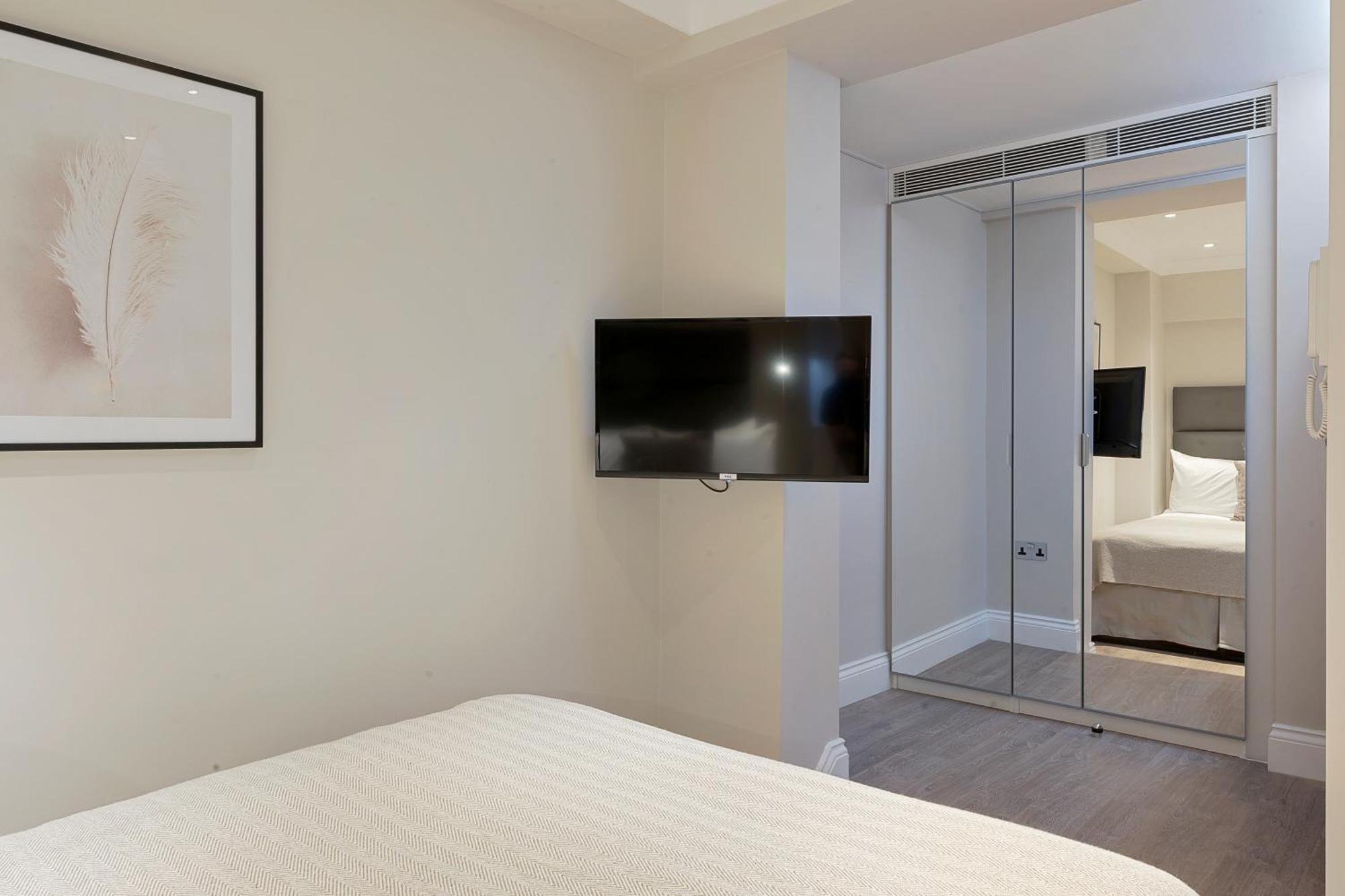 Apartment Cleveland Residences Kensington