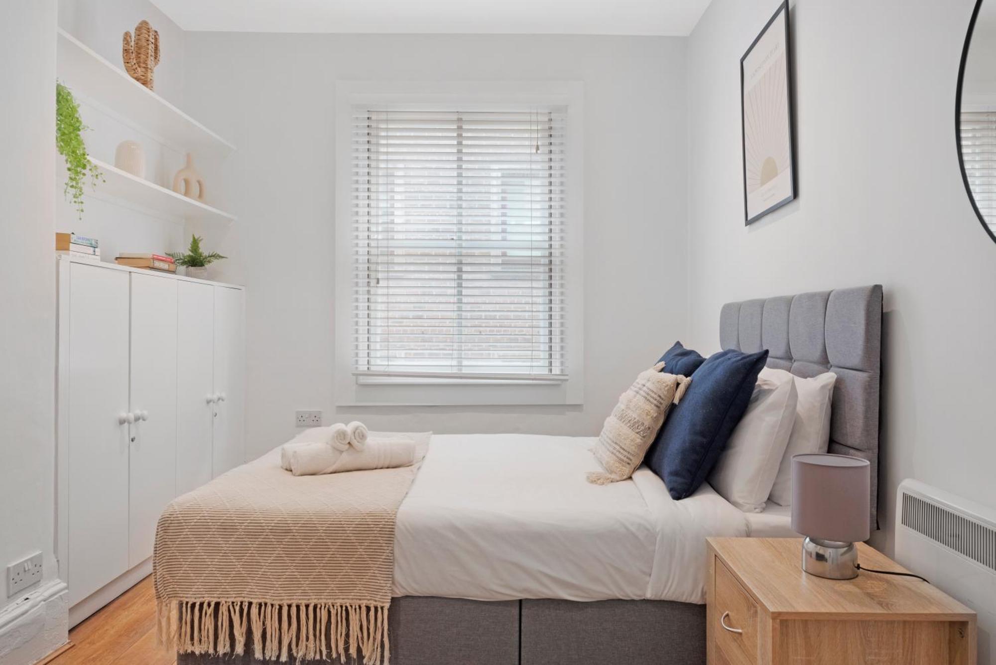 2 Bed Piccadilly 1 *
