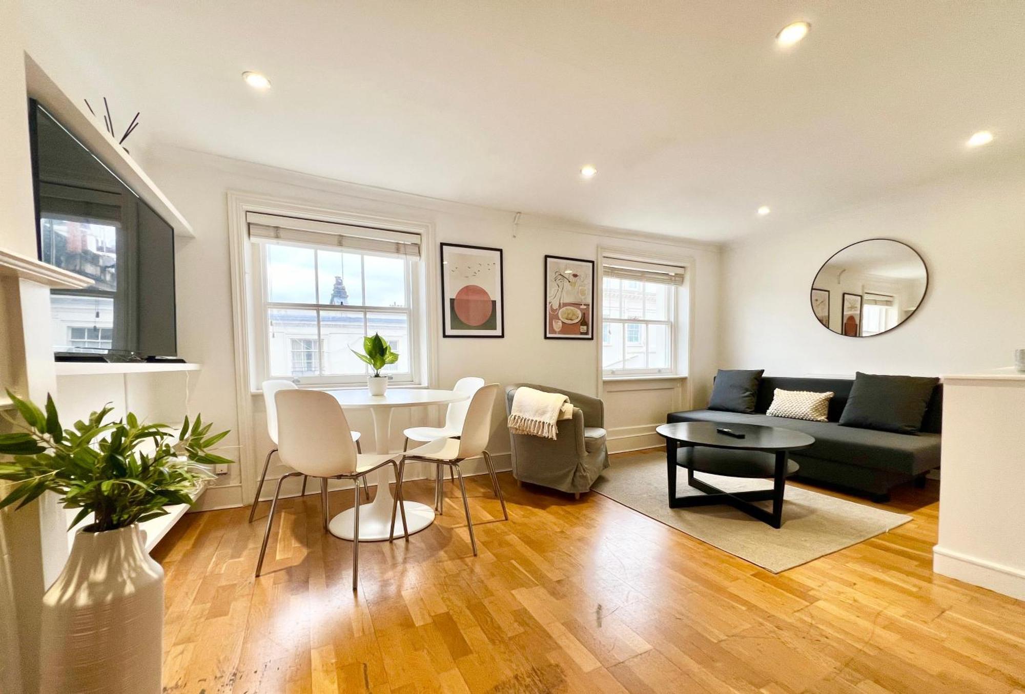 Hyde Park - 1 Bed - B Appartement