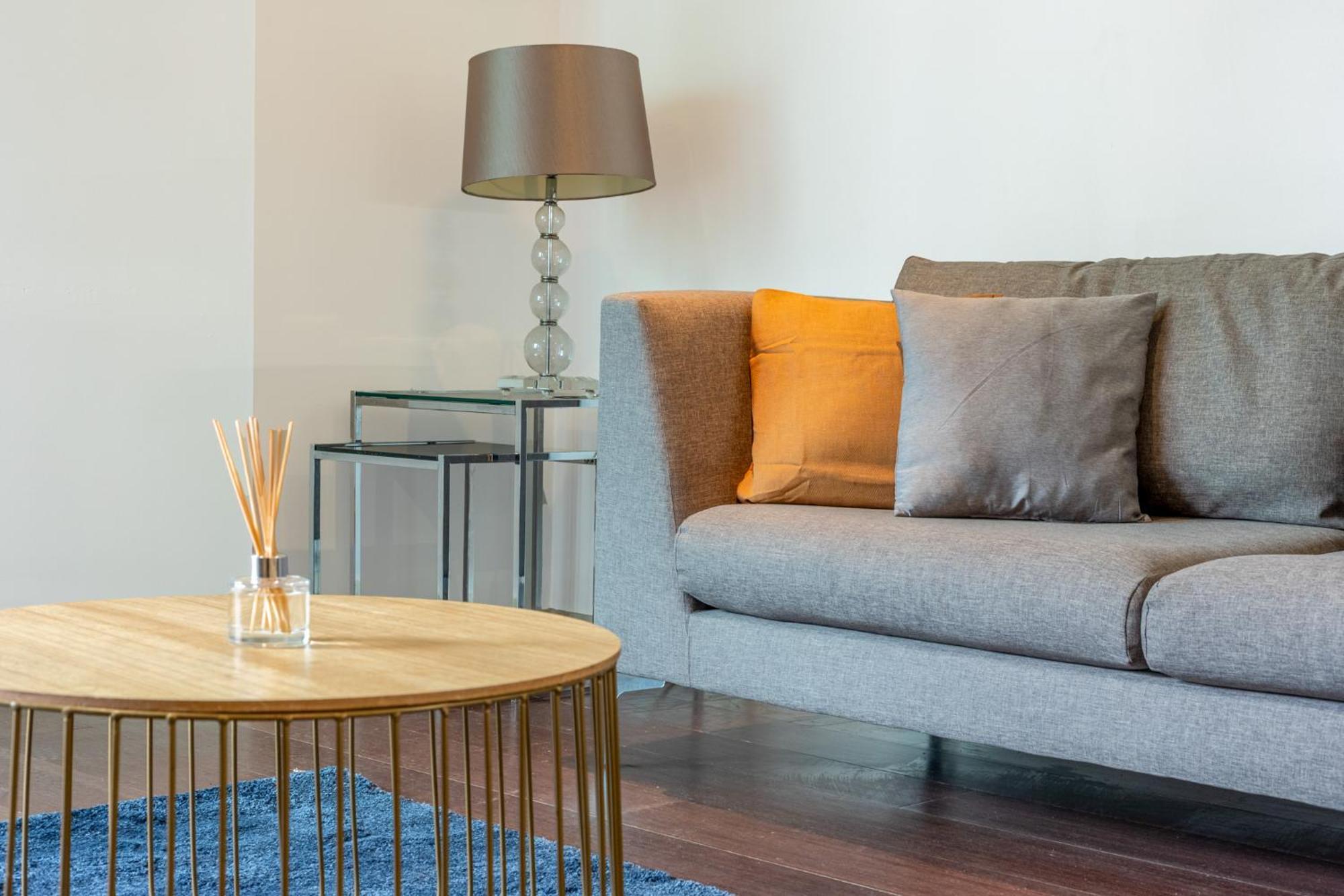 Luxury 1 Bedroom Canary Wharf Couples & Work-friendly * Londres