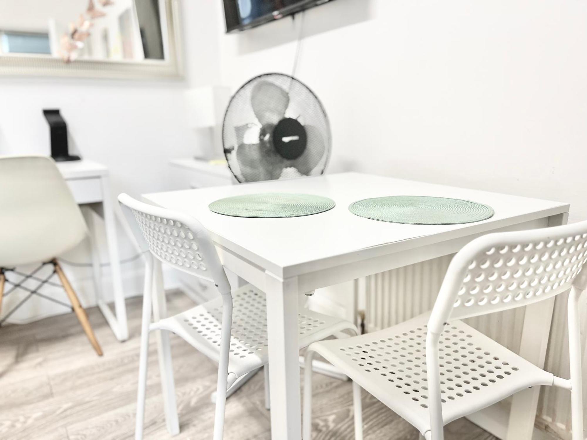 Complete Flat Netflix And Fast Wifi * Londres
