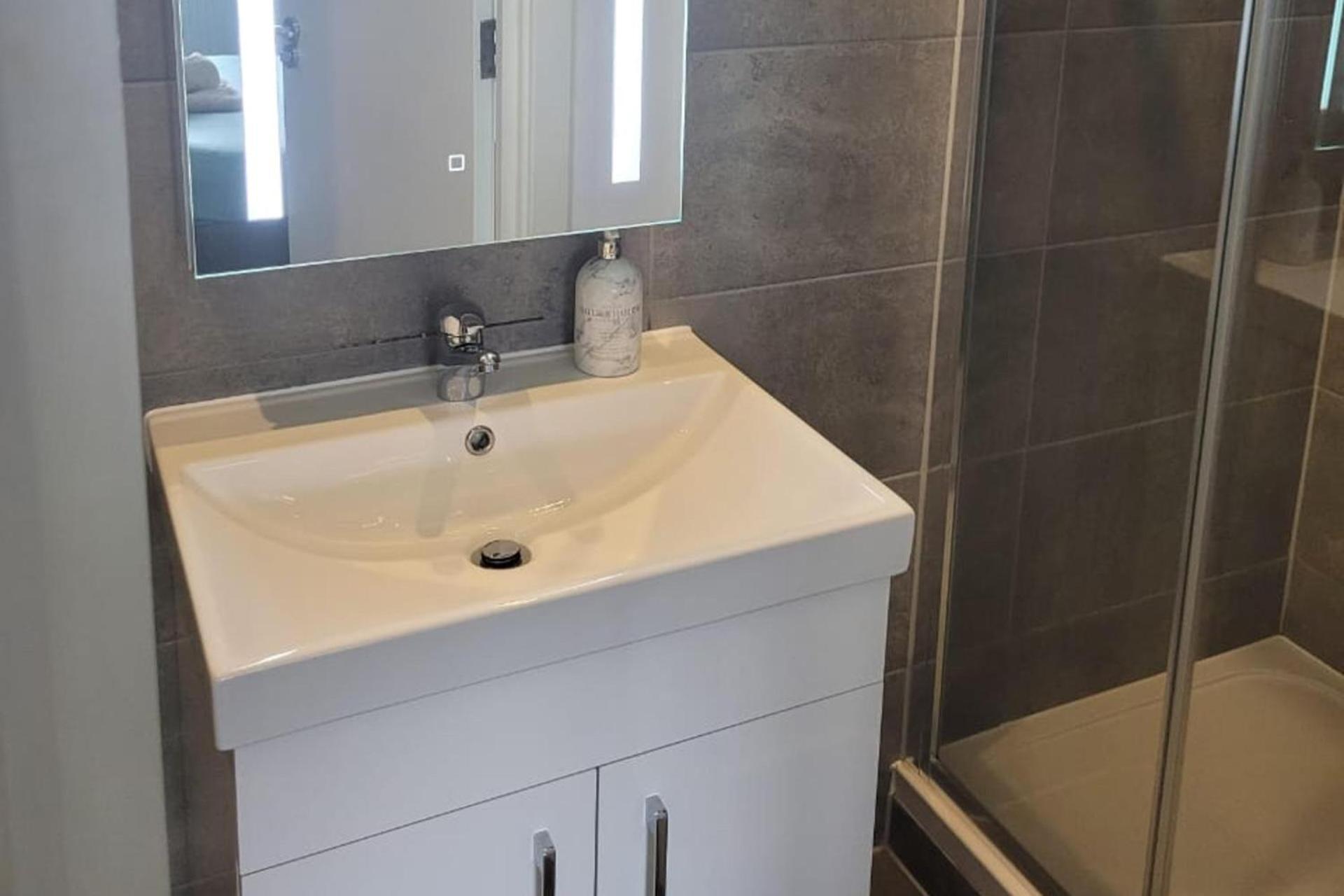 Batterseaflat Sleeps6 Refurbished Tv * Londres