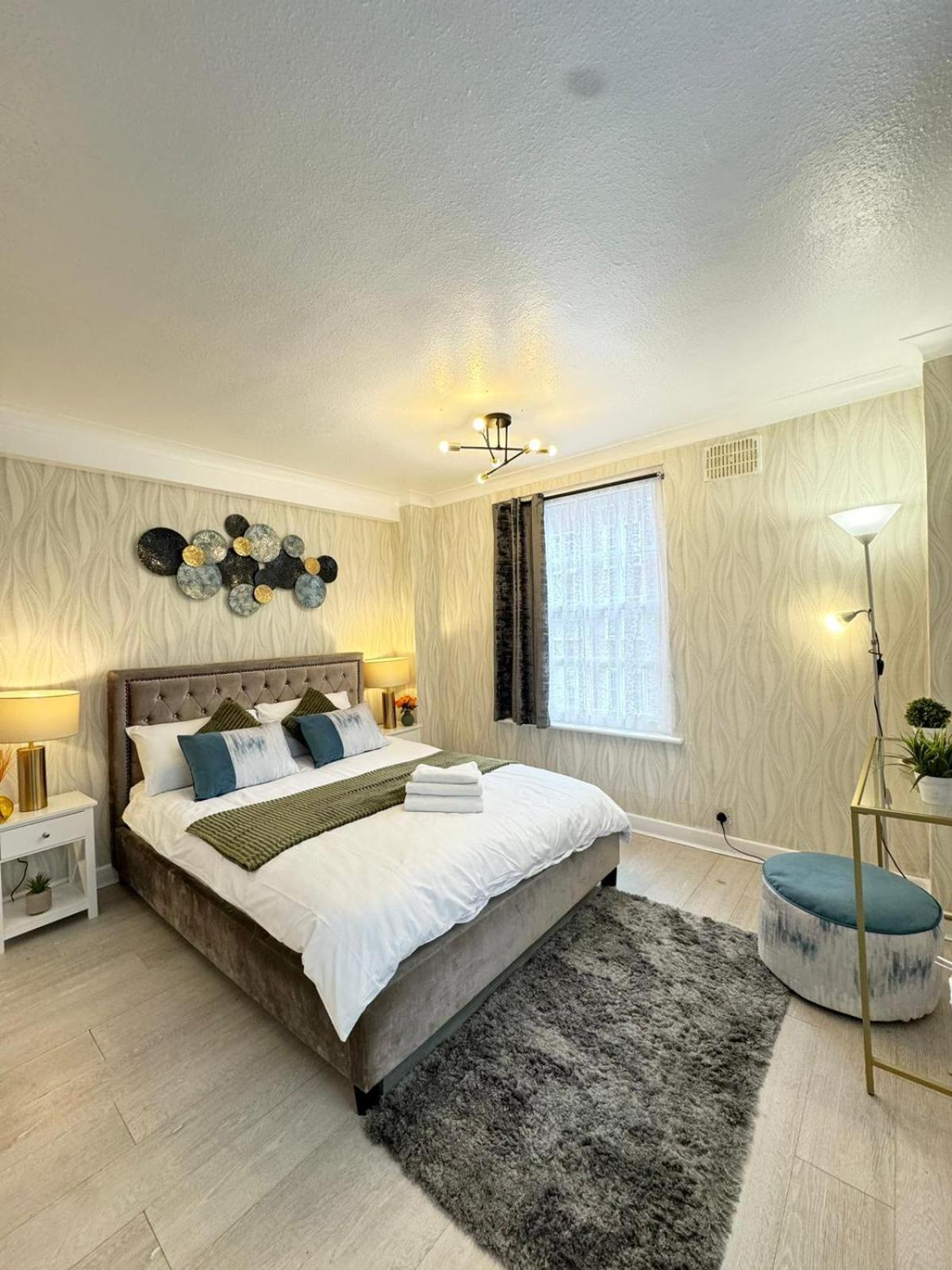 Affordable Near Oxford Street