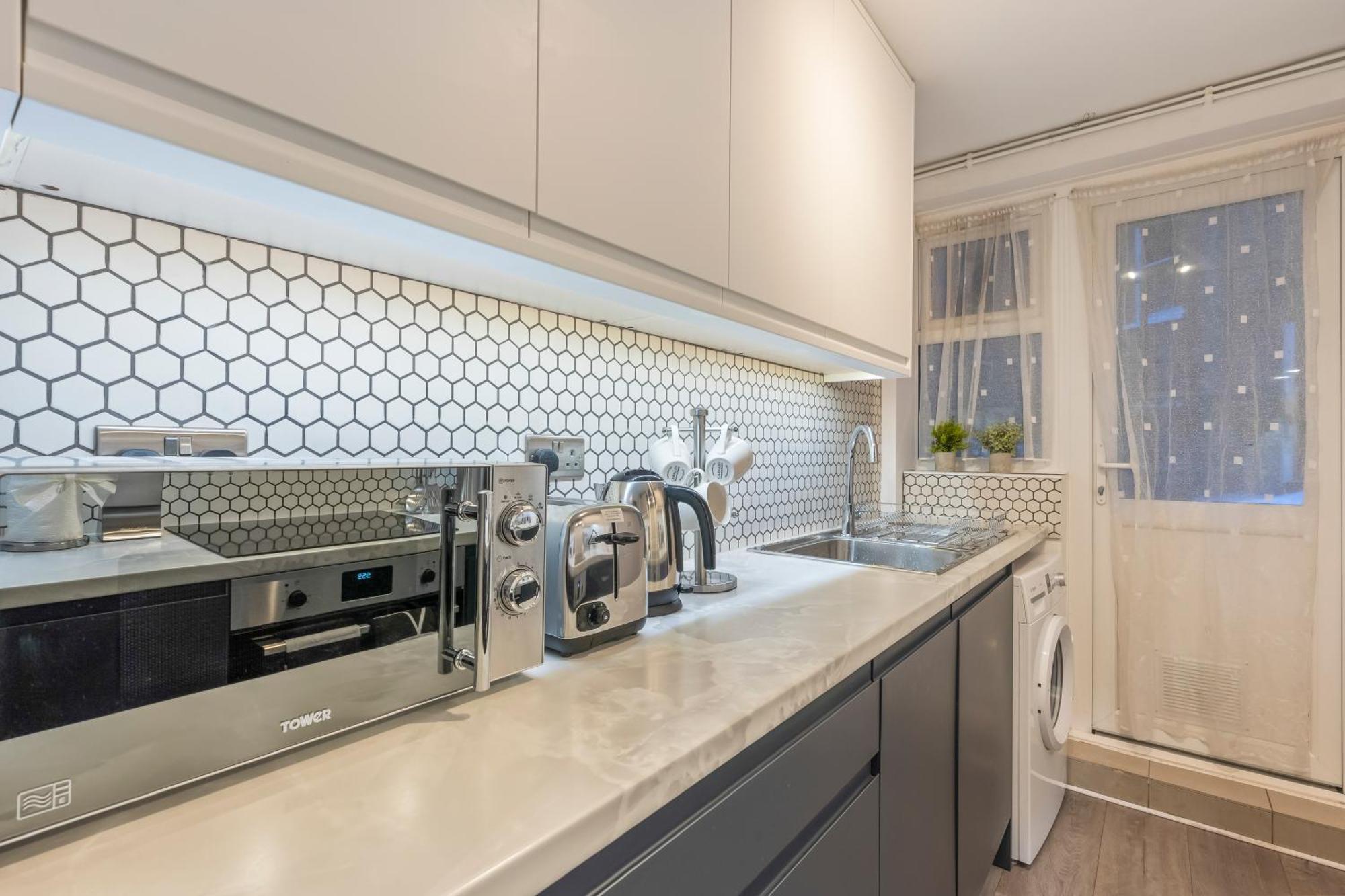 Fulham Serviced Apartment, Sleeps 6 Wifi Parking