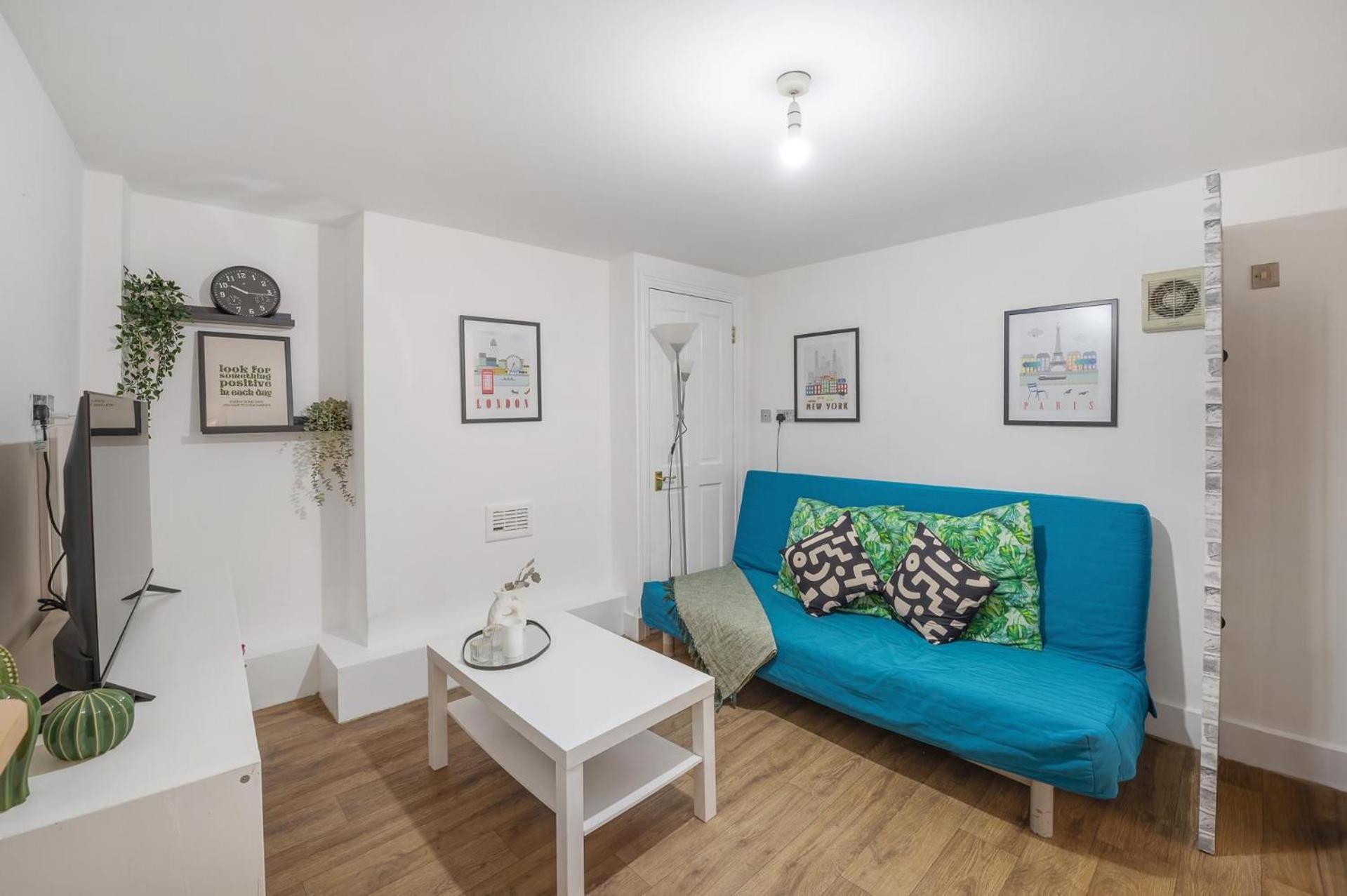 Flat Offers Superb Transport Connections * Londres