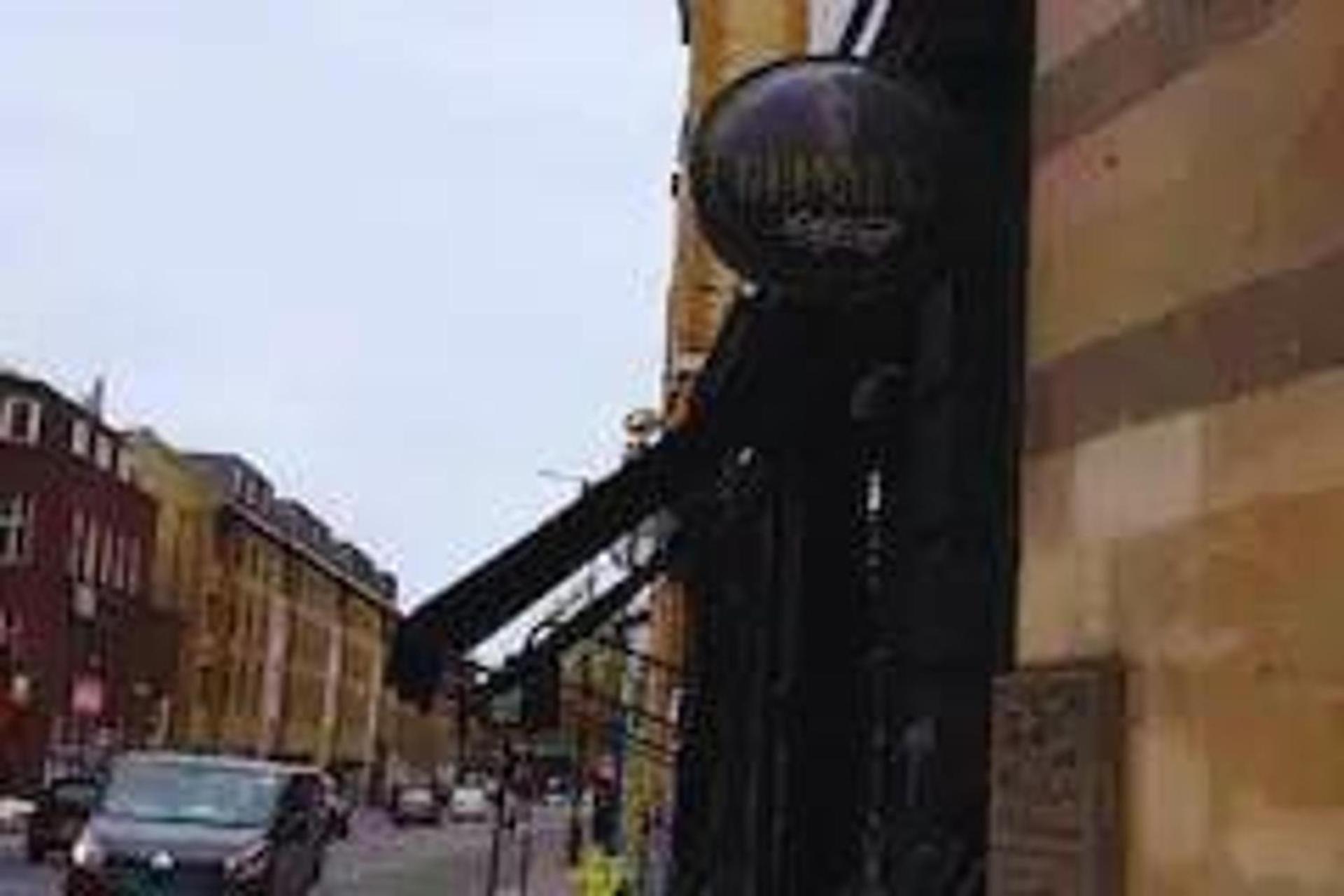 Flat Offers Superb Transport Connections Appartement *