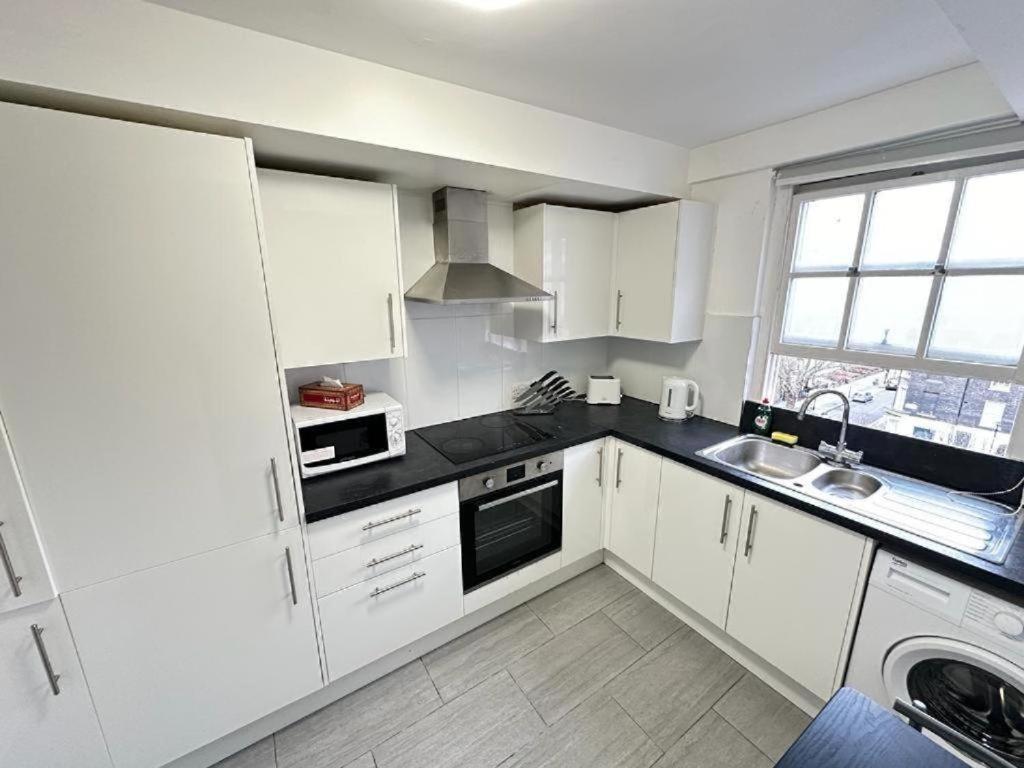 Cozzy Hyde Park On Edgware Road Apartment