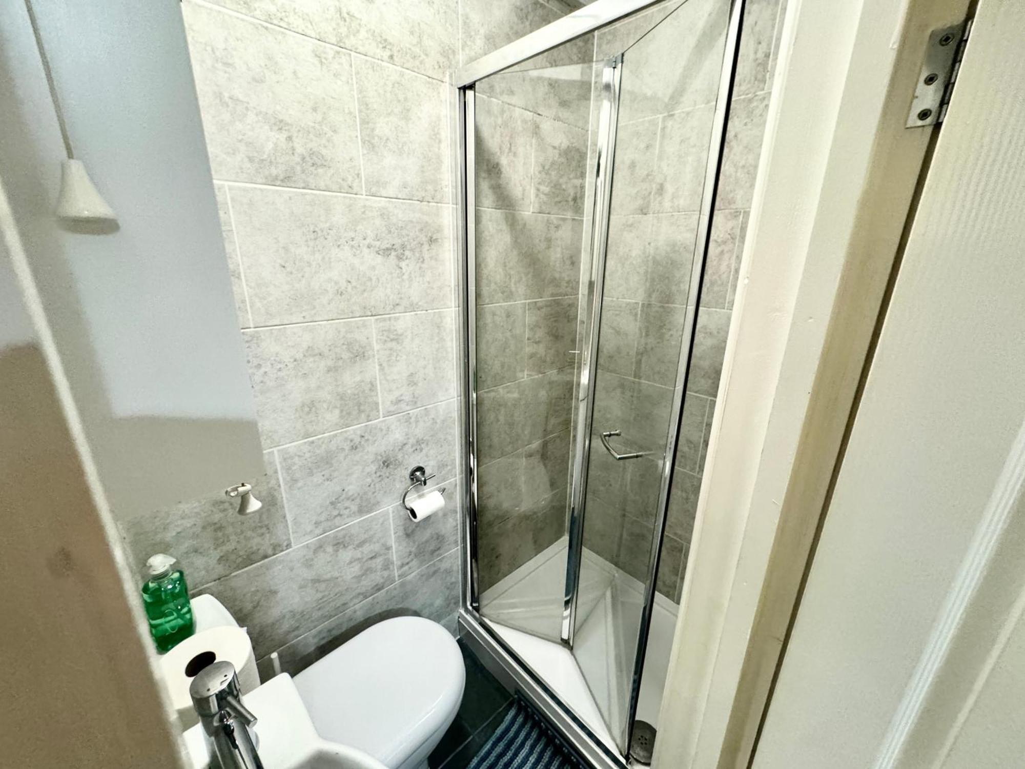 Modern En-suite By Finsbury Park Station 8 Mins To King's Cross By Tube Londres