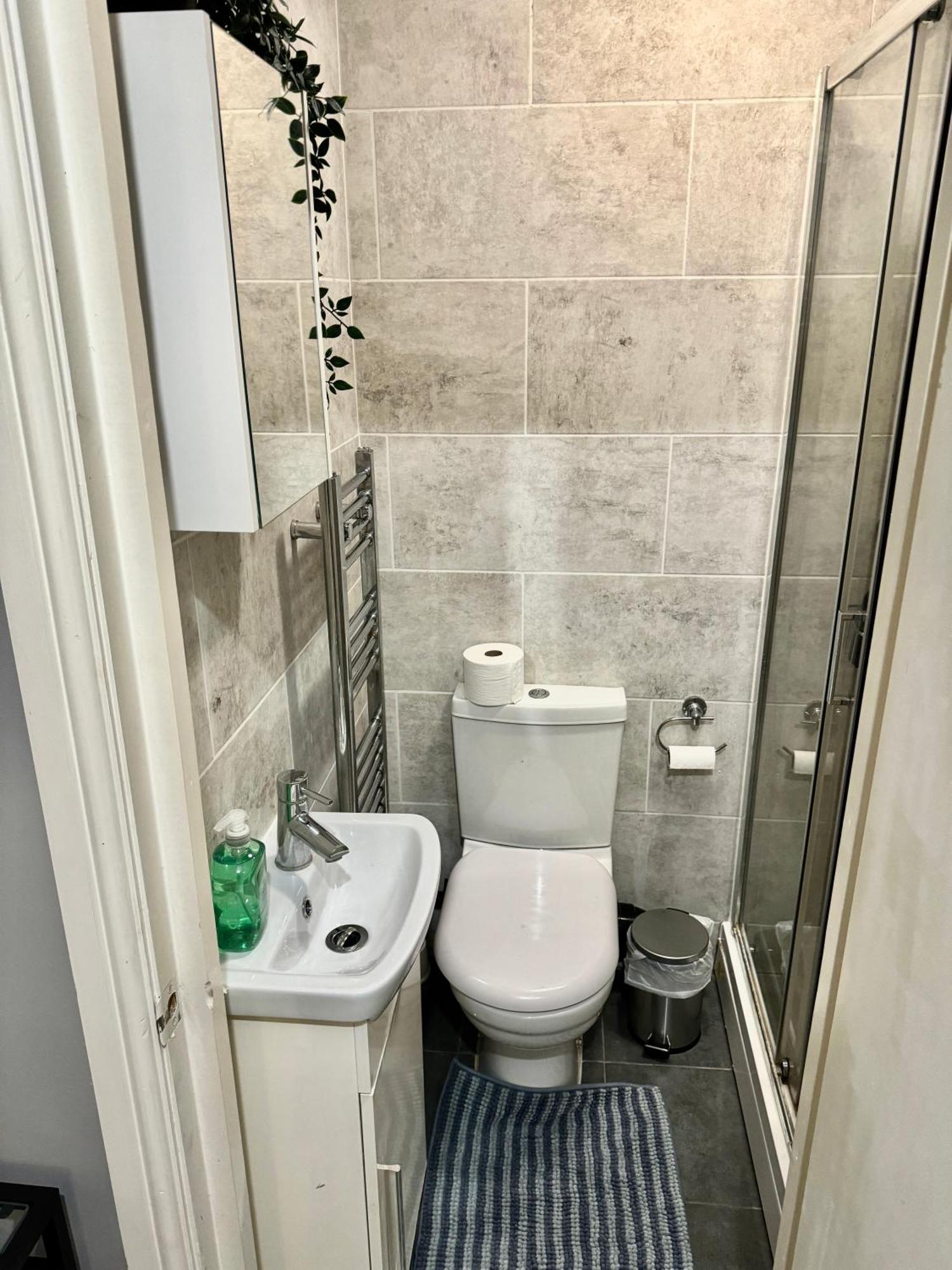 Habitación en casa particular Modern En-suite By Finsbury Park Station 8 Mins To King's Cross By Tube