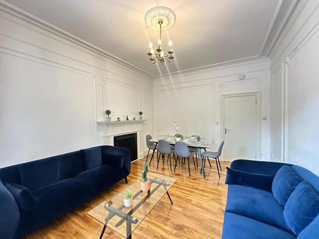Luxury Family Near Oxford Street