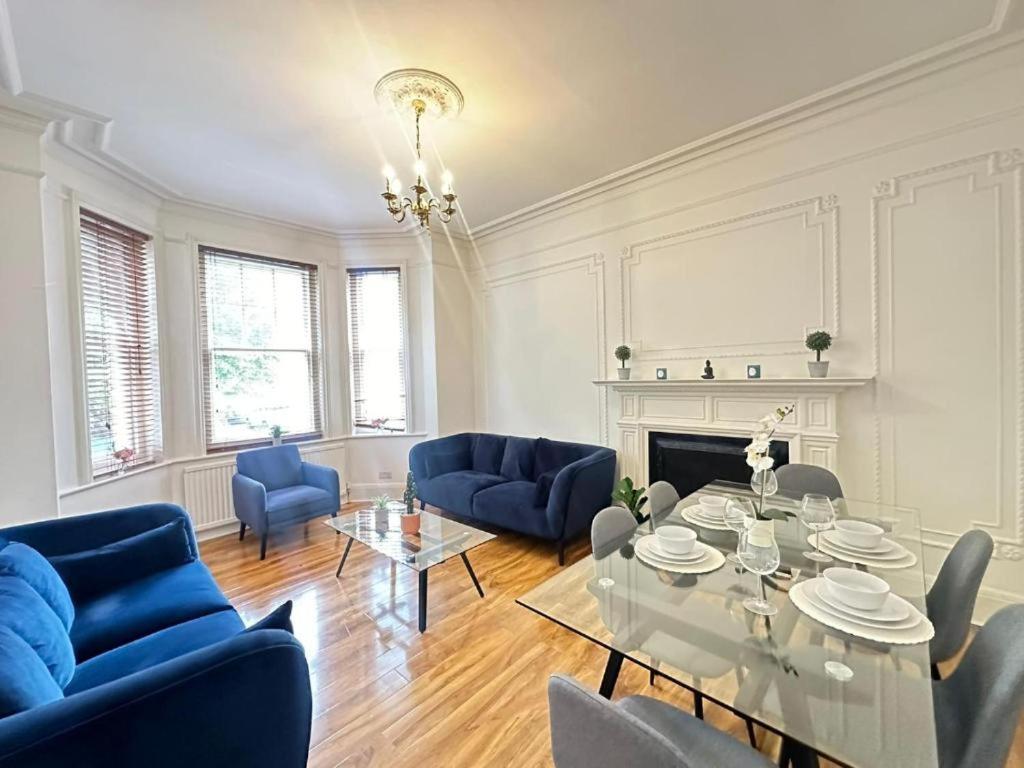 Luxury Family Near Oxford Street