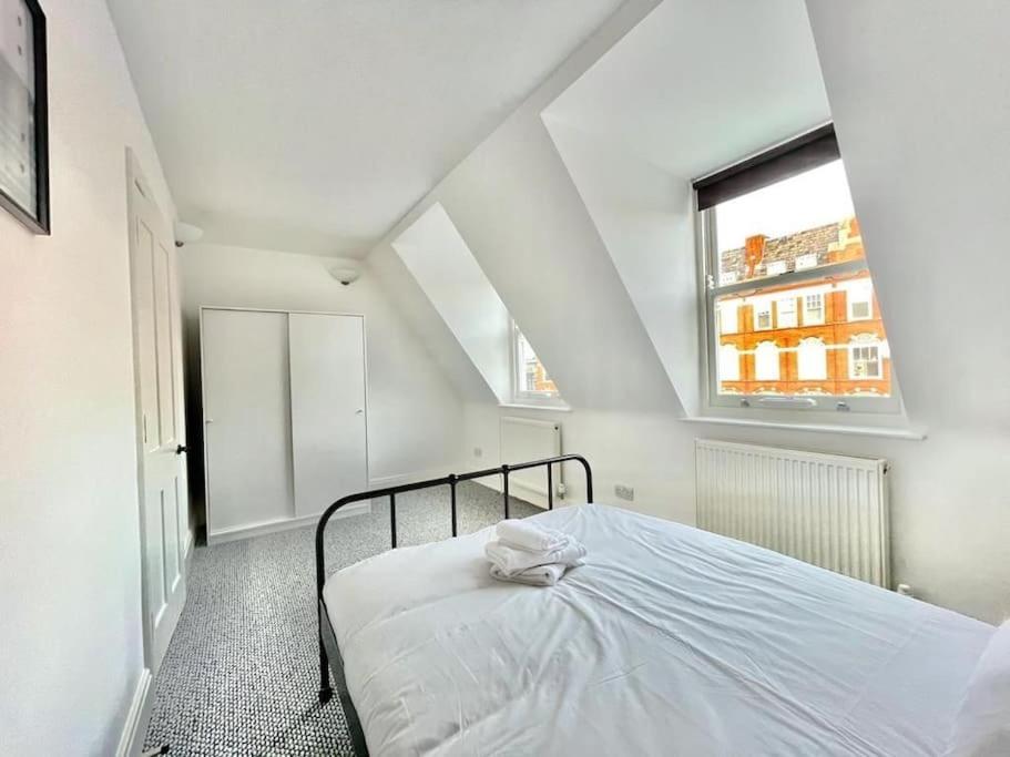 Amazing Spacious 2 Bed *