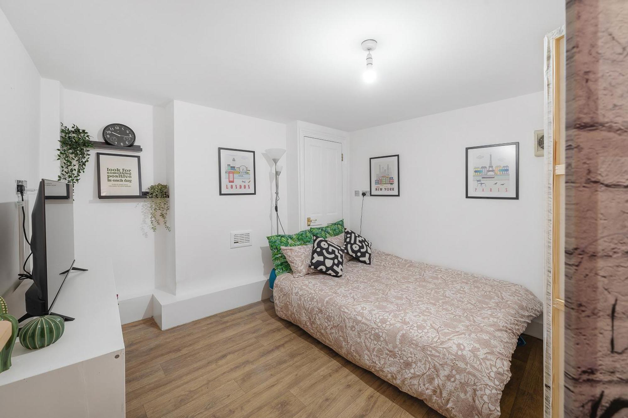 Flat Offers Superb Transport Connections * Londres