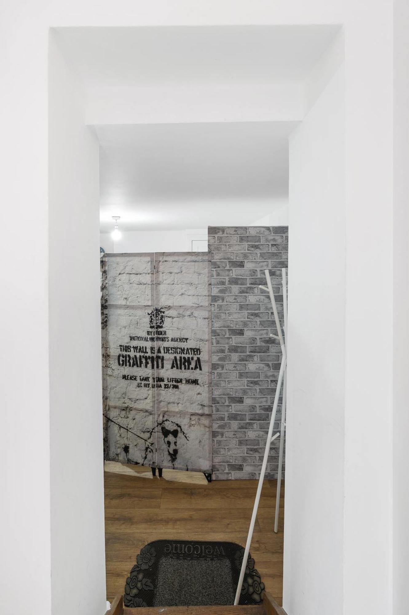 Flat Offers Superb Transport Connections Appartement *
