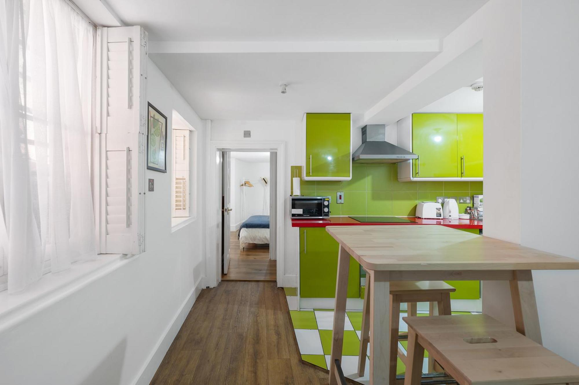 Flat Offers Superb Transport Connections Appartement *