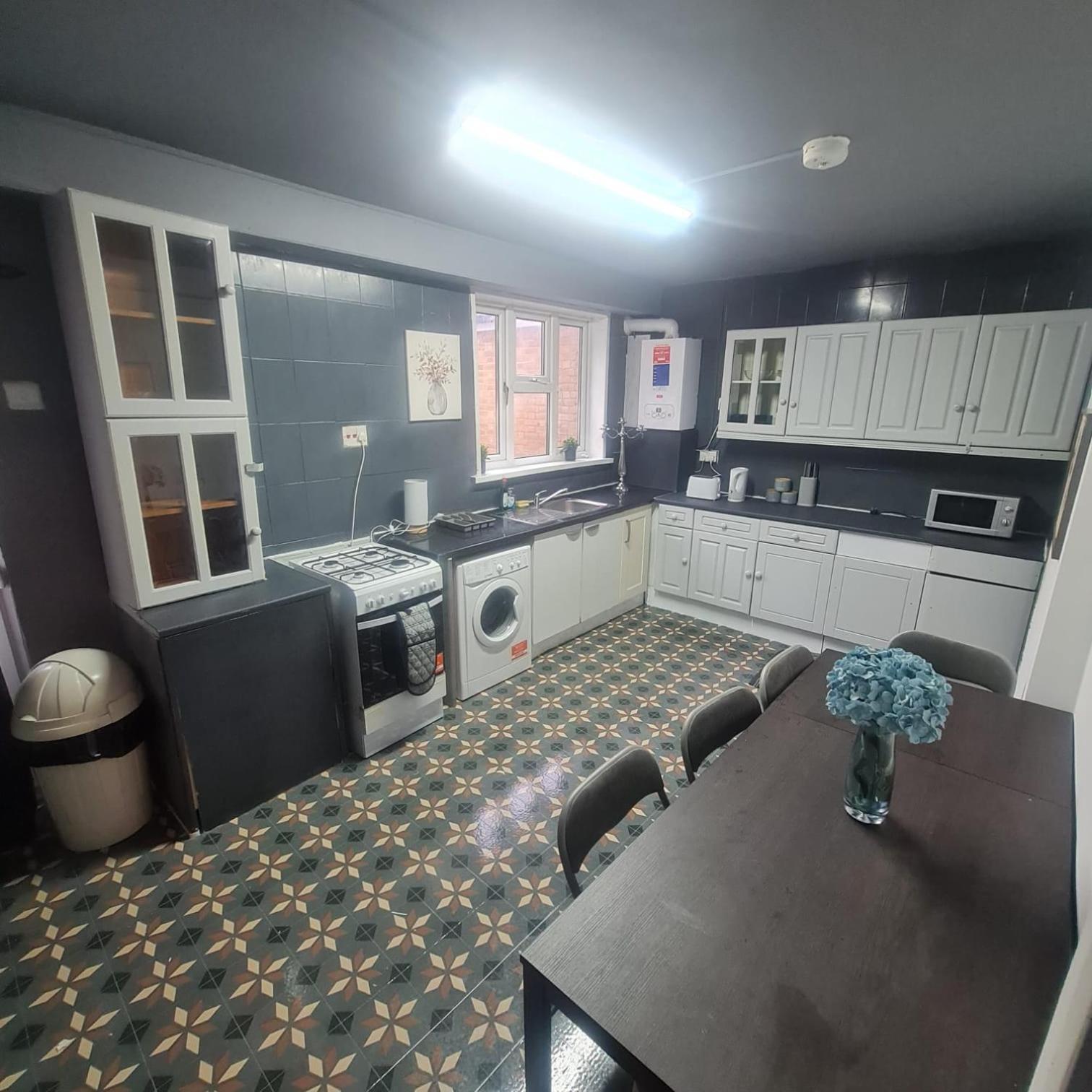 Quarto em Acomodações Particulares Colebert Avenue Londres