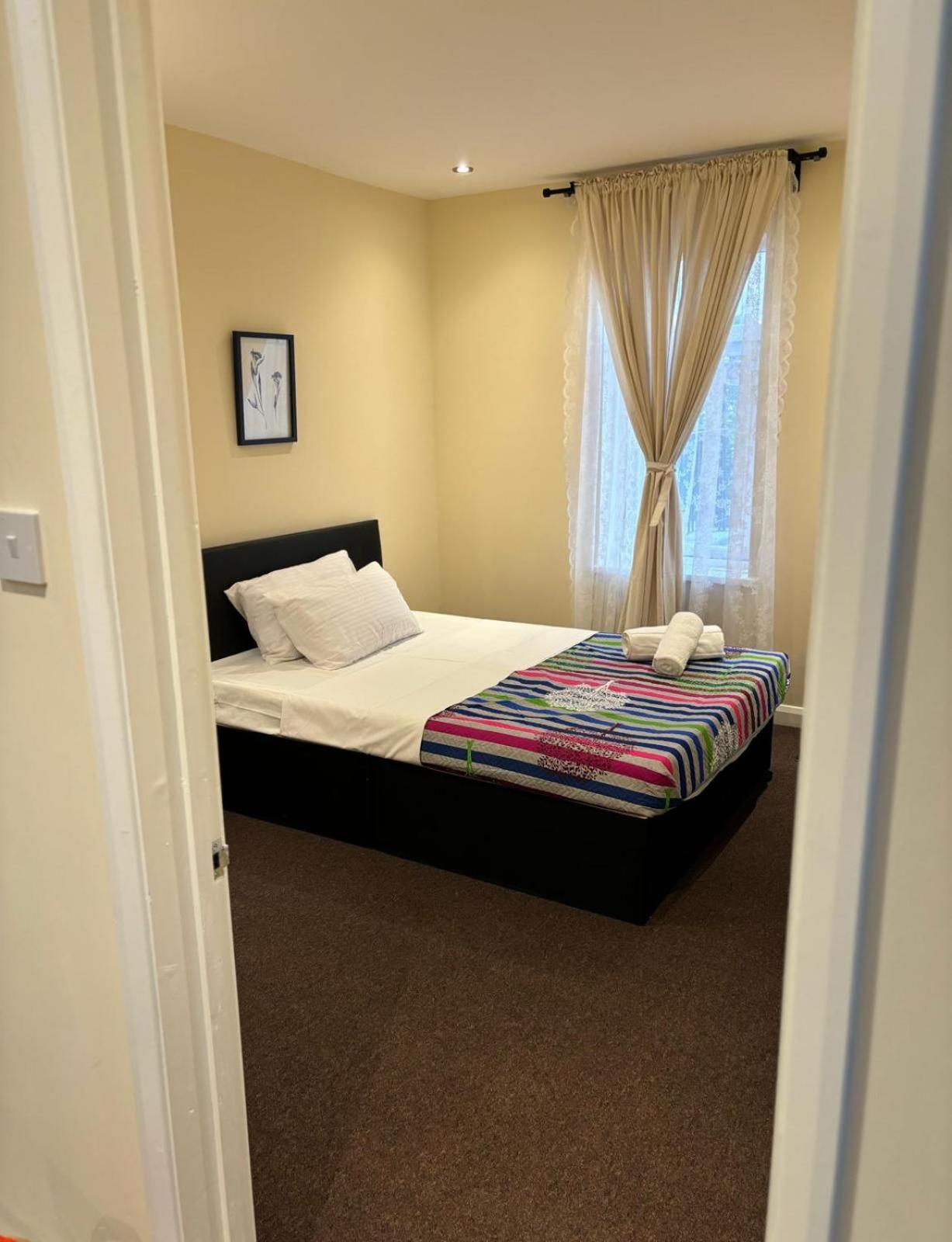 Dbn Three Apartment London
