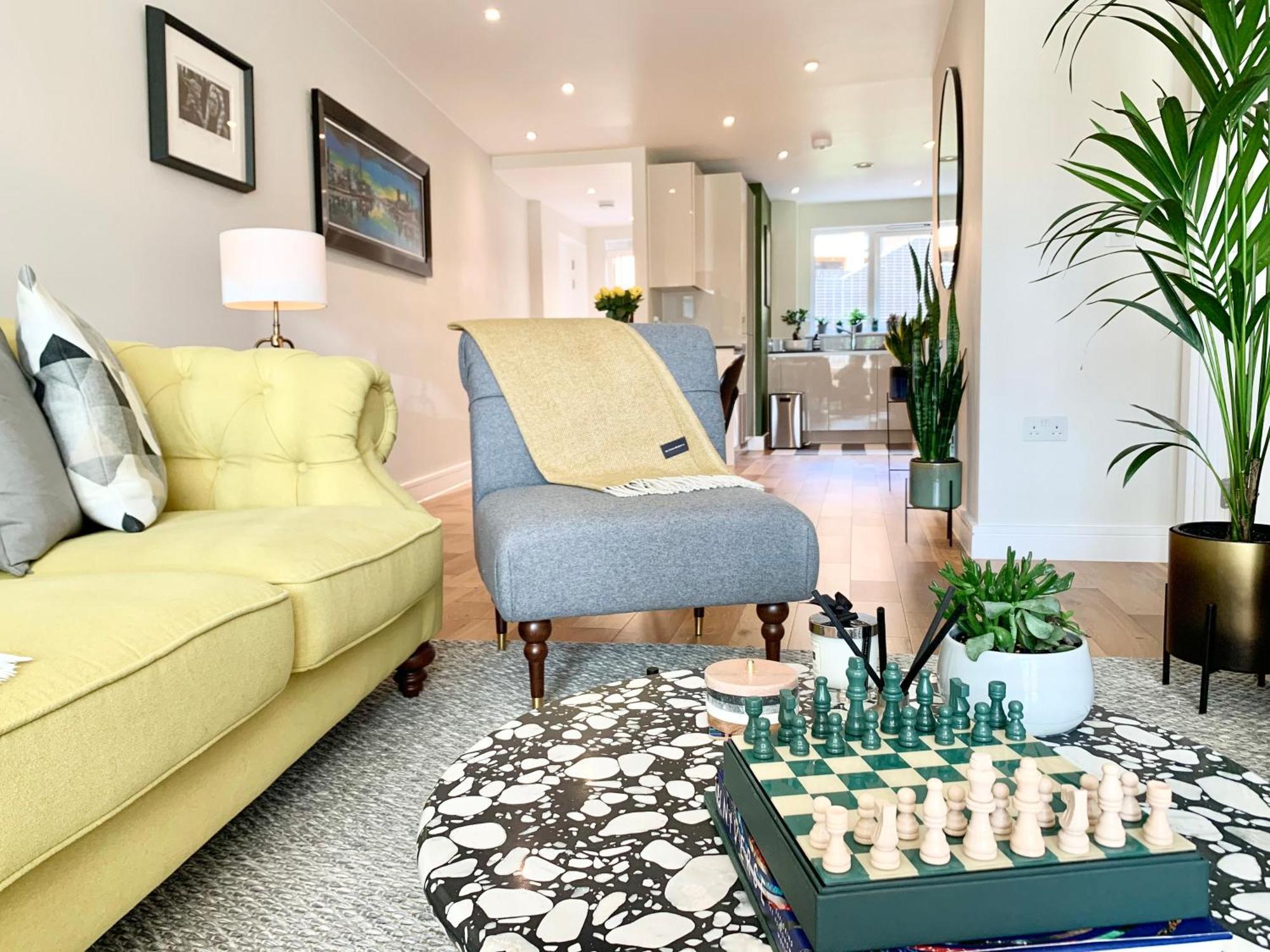 Modern Bedroom With Private Bathroom And Shared Kitchen & Lounge In Our * Londres