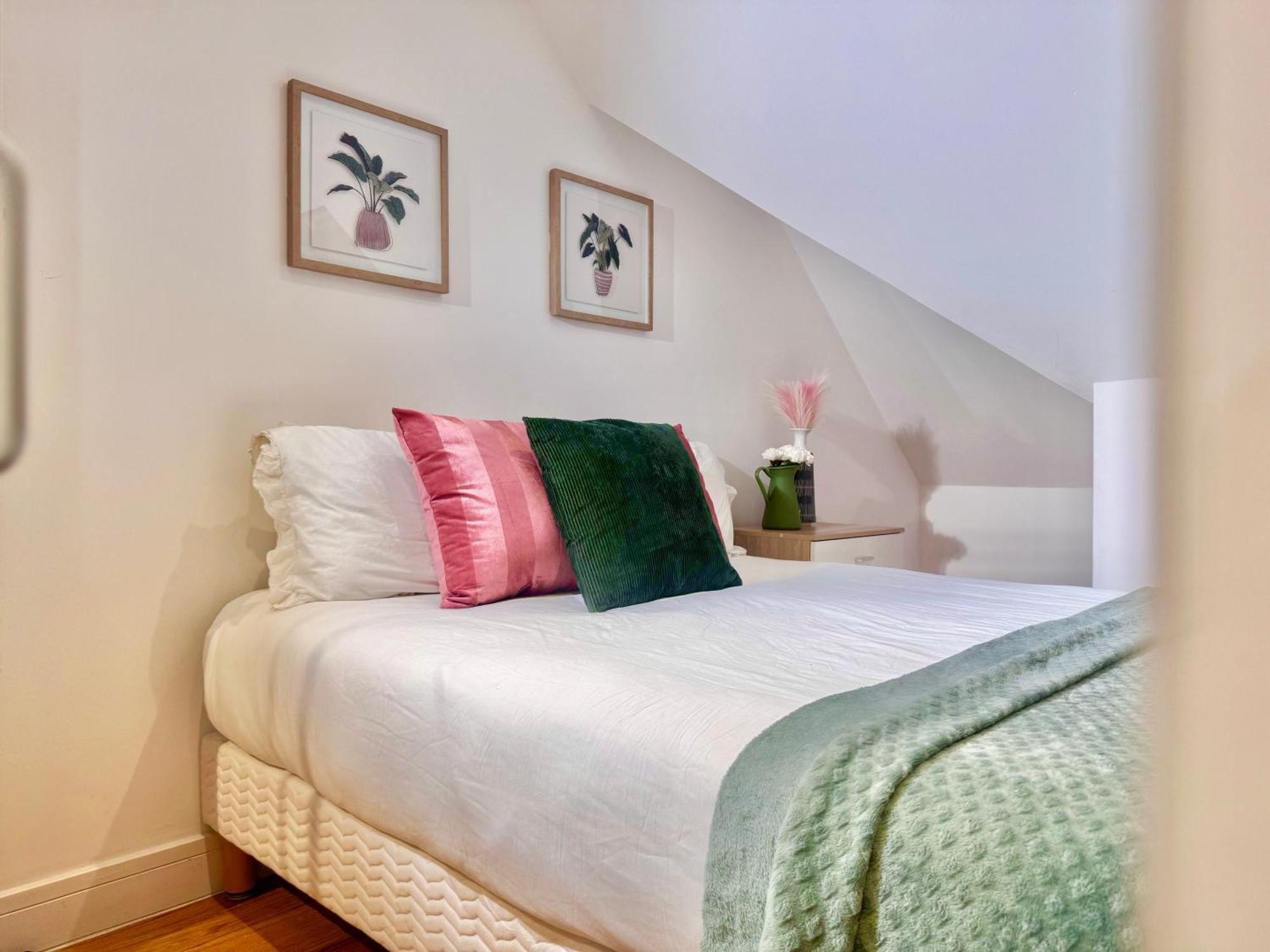 En-suites With Free Parking 30min To Maison d'hôtes *