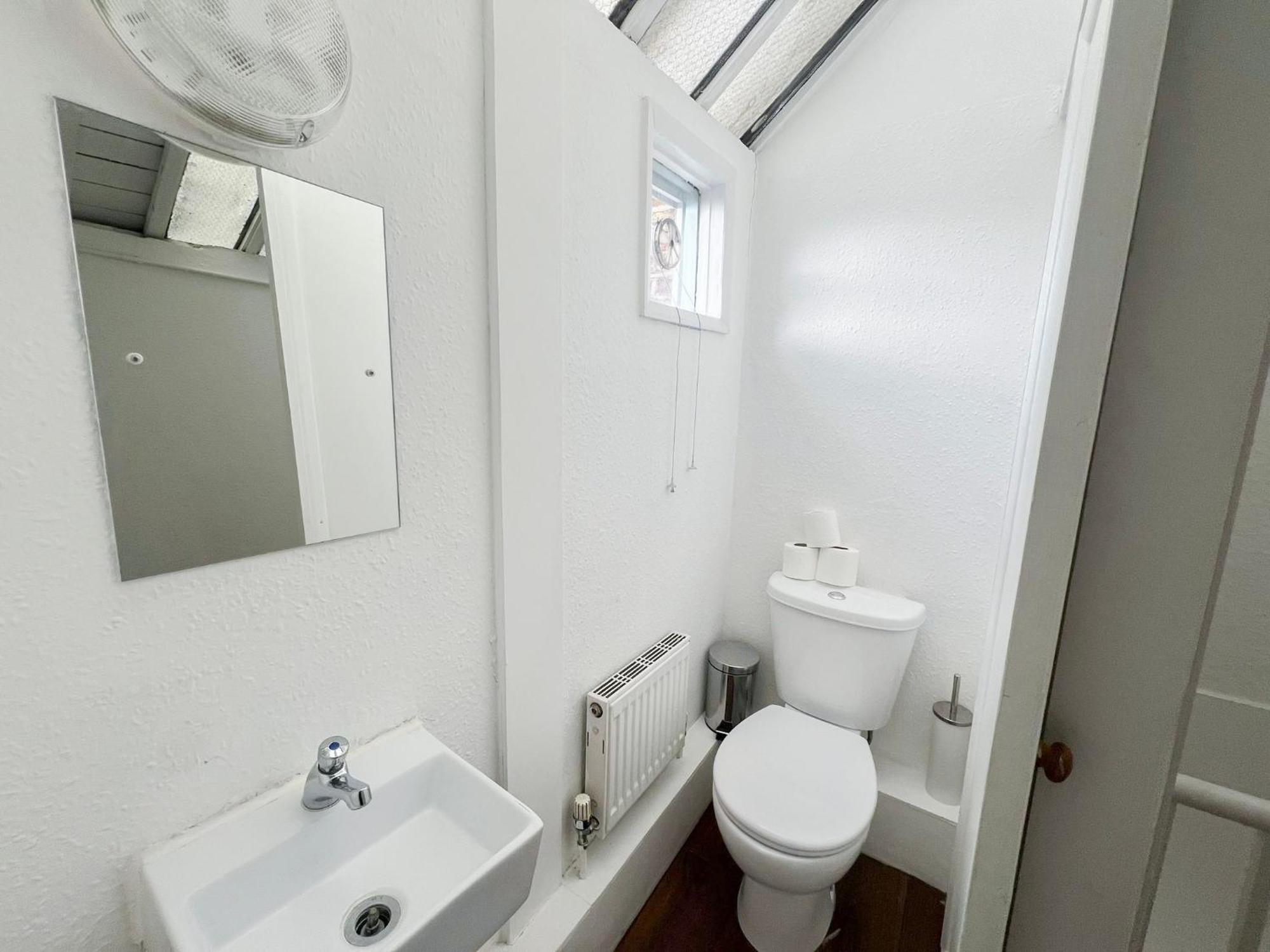 2 Bedroom Flat A Short Walk Away To Barbican Centre Near Farringdon, Old St Appartement