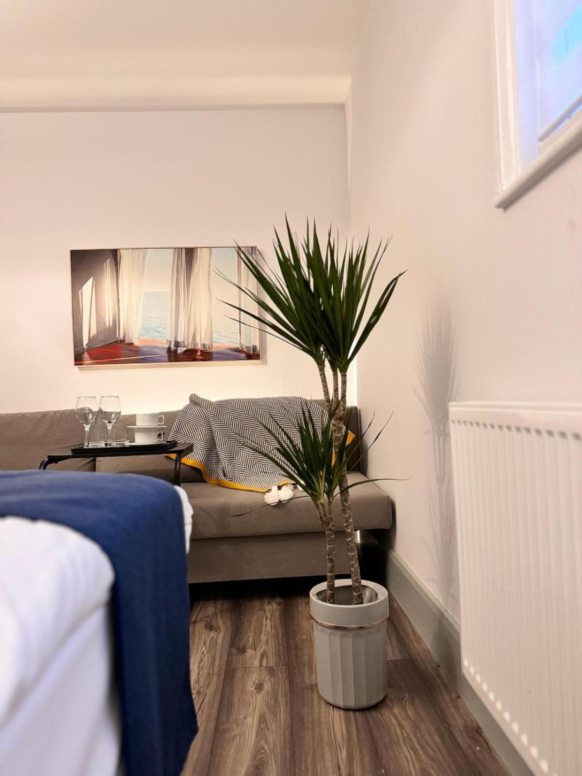 Camden Luxury Flats And En-suit *