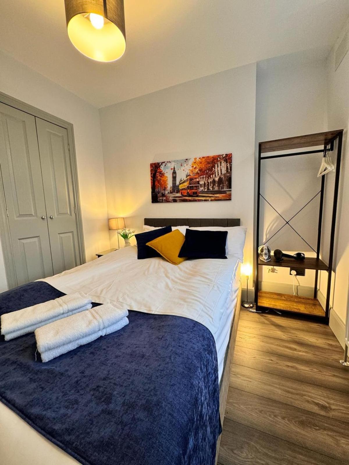 Camden Luxury Flats And En-suit *