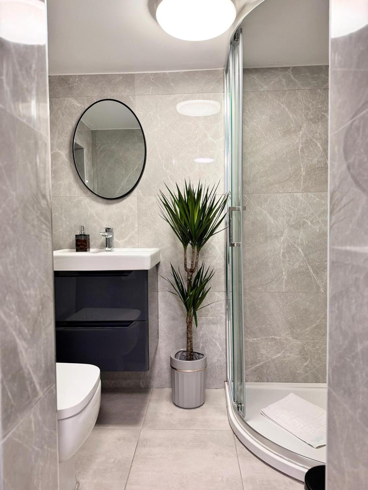 Camden Luxury Flats And En-suit