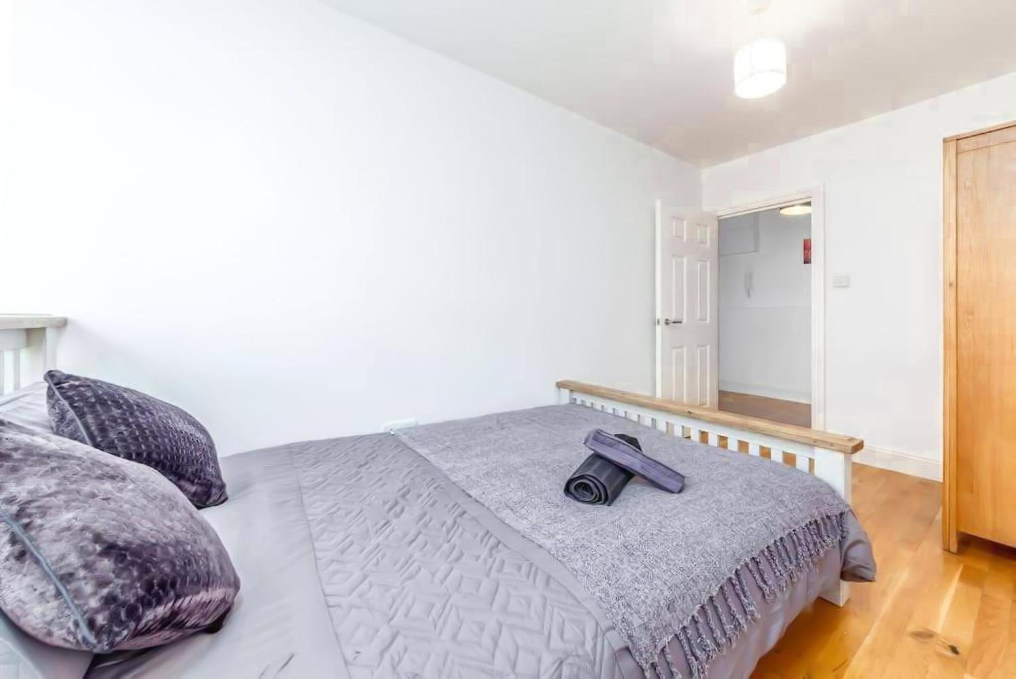 Lovely 2 Bedroom With Patio Waterloo Lm1 Londres