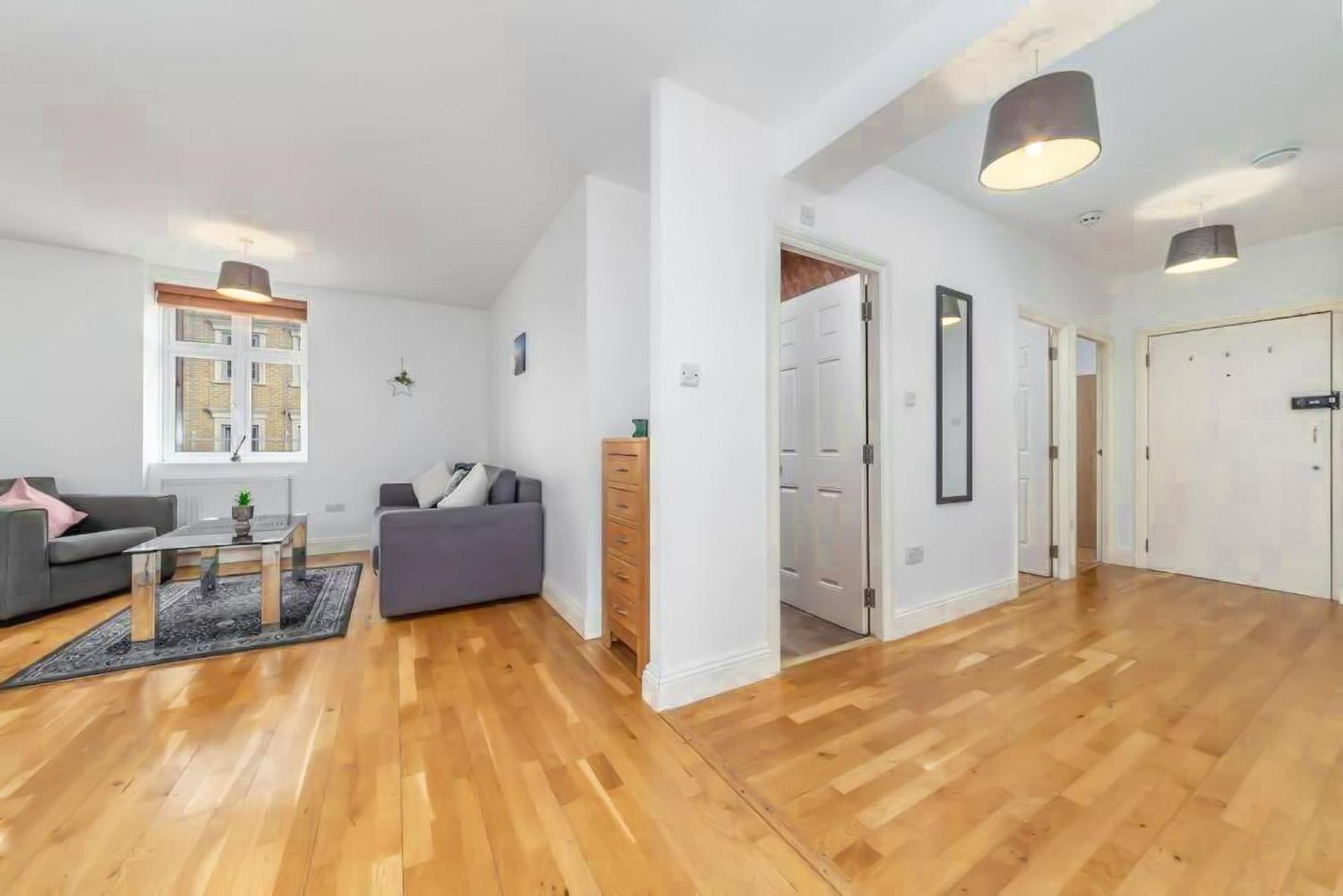 Lovely 2 Bedroom With Patio Waterloo Lm1 Londres