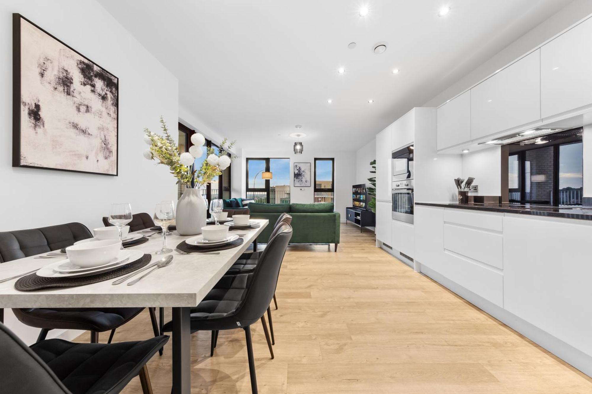 Luxury 3 Bed With Balcony Apartamento