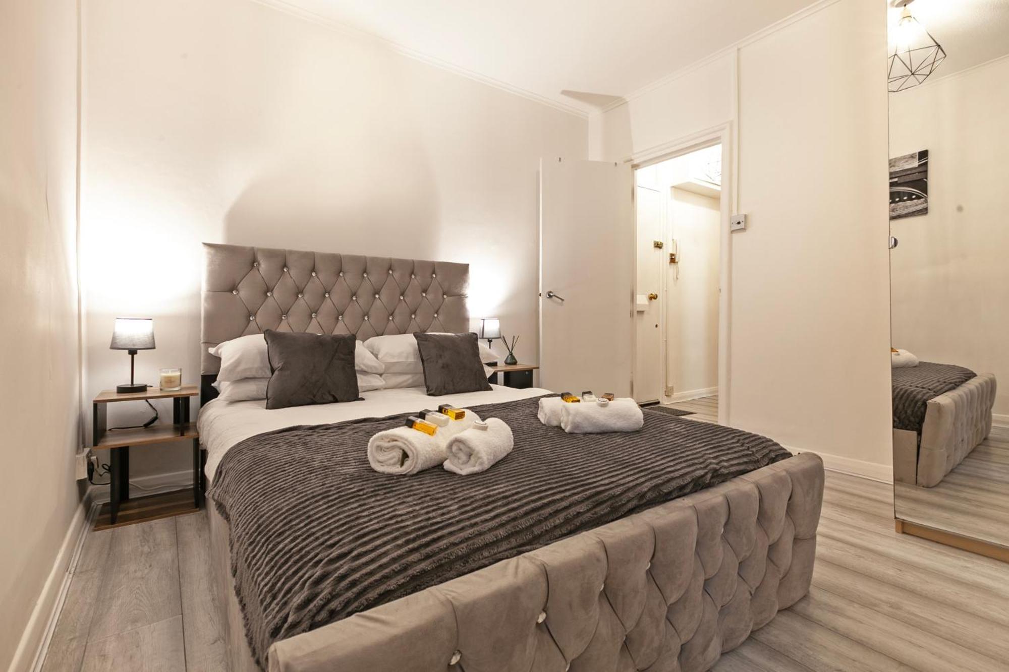 Beautiful One Bedroom Flat In Scott Ellis Gardens Londres