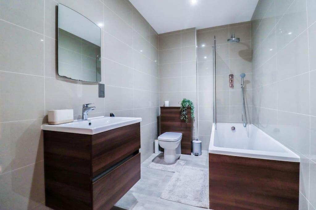 Appartement Luxury Flat Wroof Terrace Close To Train Station *
