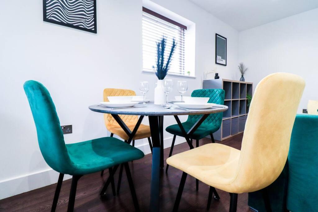 Luxury Flat Wroof Terrace Close To Train Station Appartement
