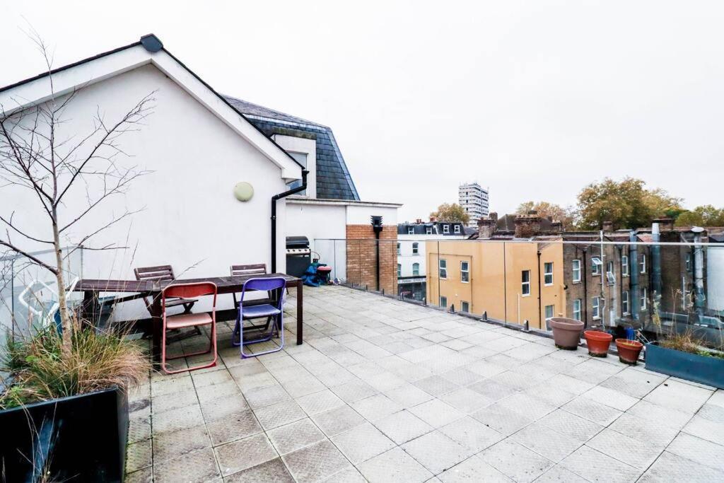 Luxury Flat Wroof Terrace Close To Train Station * Londres