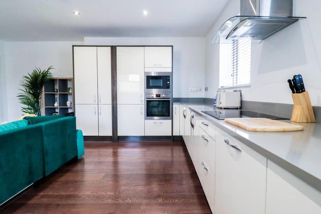 Luxury Flat Wroof Terrace Close To Train Station Londres
