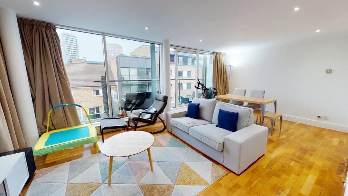 Londwell, Canary Wharf Loft With Panoramic Balcony * Londres