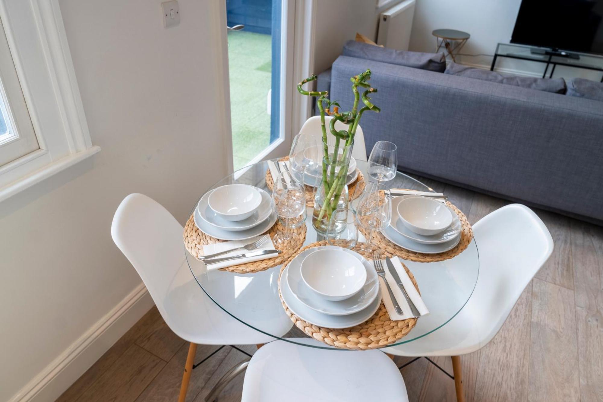 Apartamento Spacious 2-bed Flat In Brixton With Private Terrace *