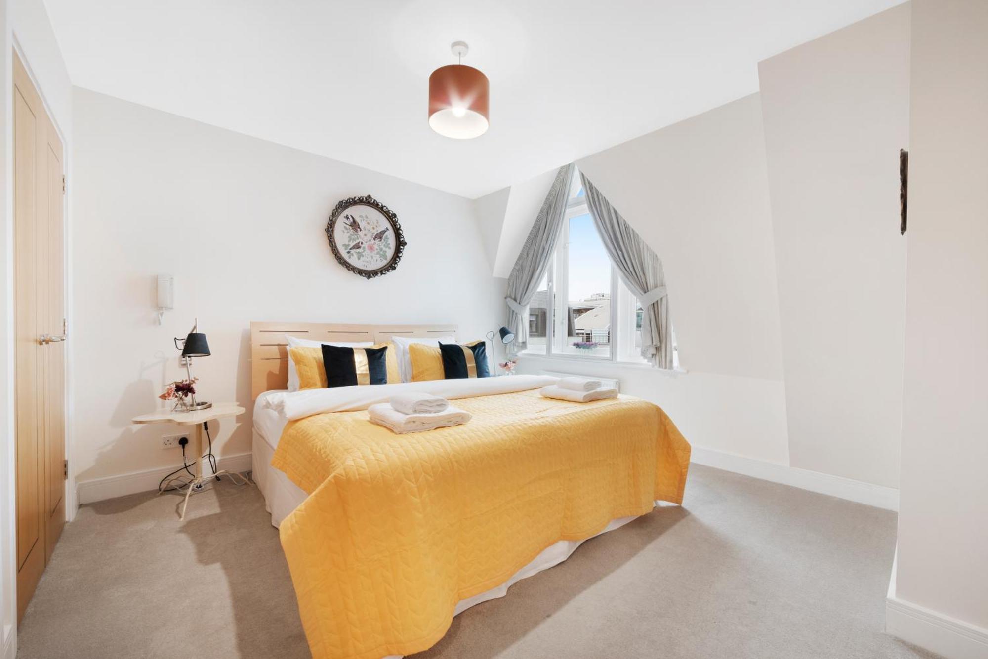 Farringdon Penthouse Spacious 3 Bedroom 2 Bath Appartement *
