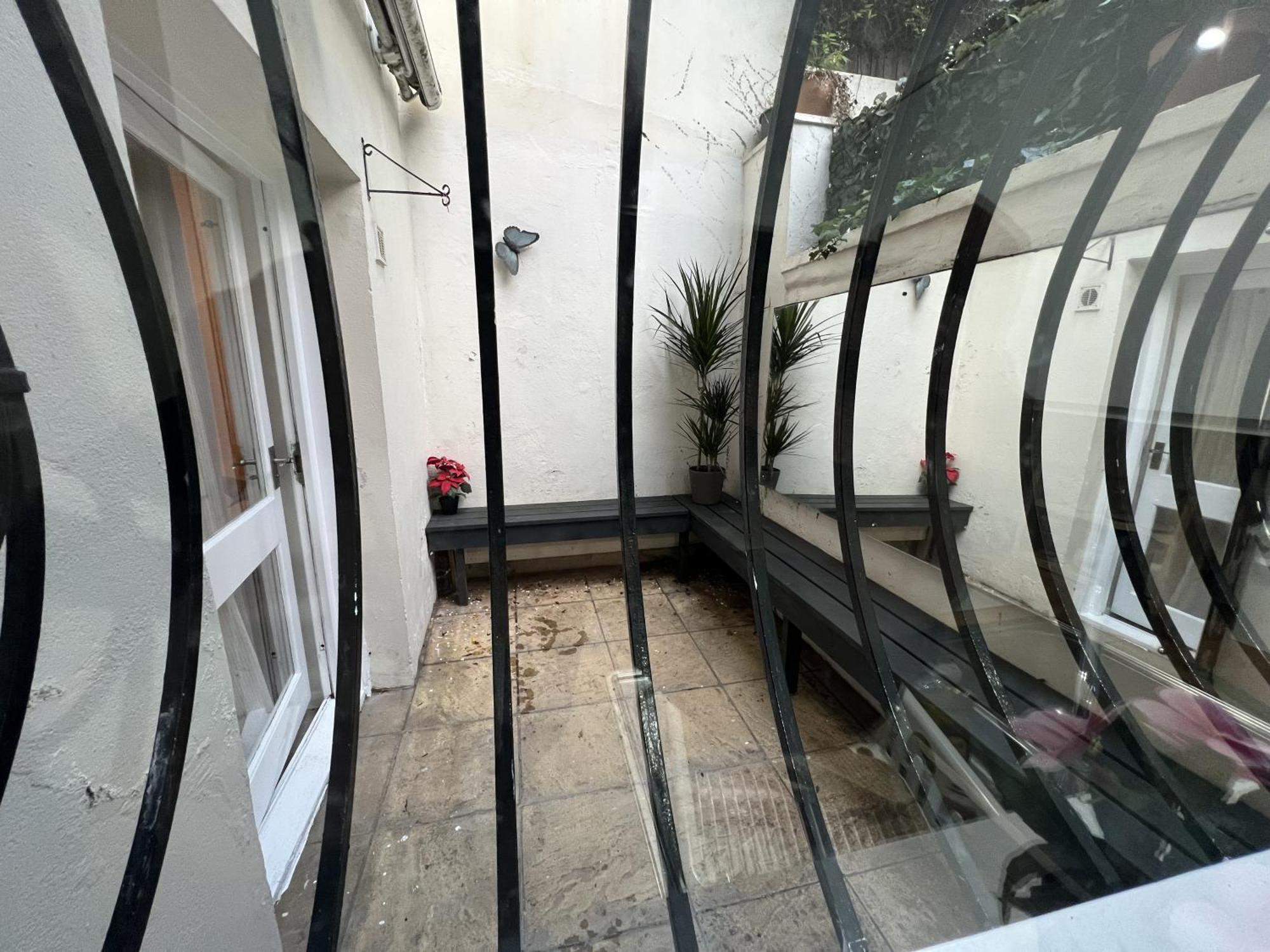 Stylish Entire With Private Garden In Camden, Londres