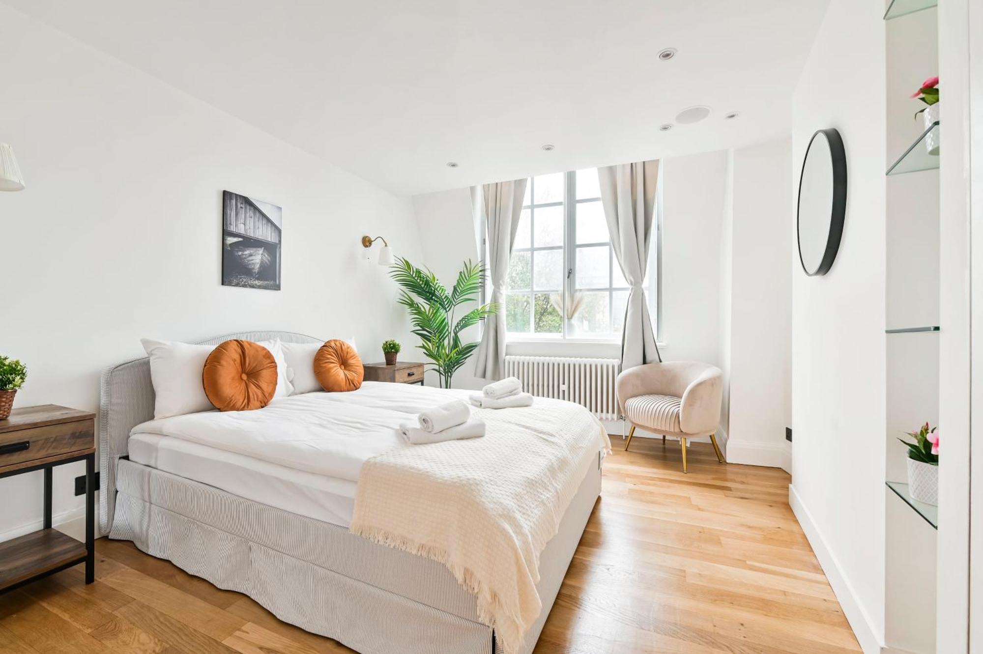 Light And Airy * Londres