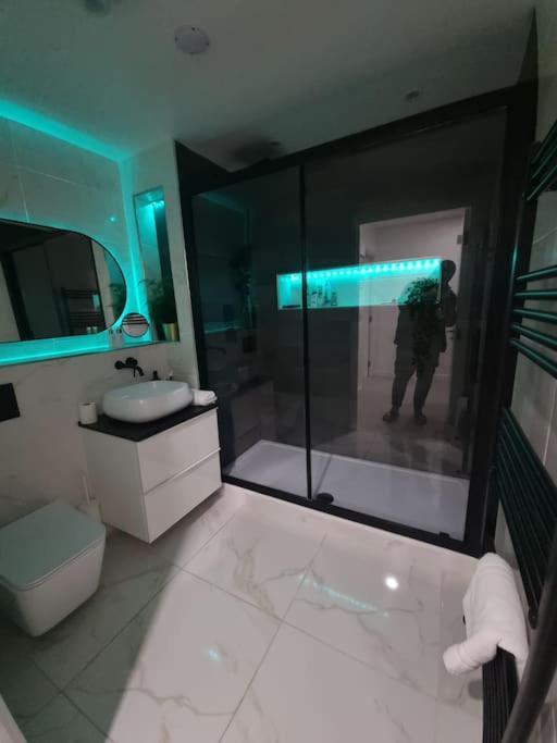 Cozy Modern Flat In Angel Islington * Londres