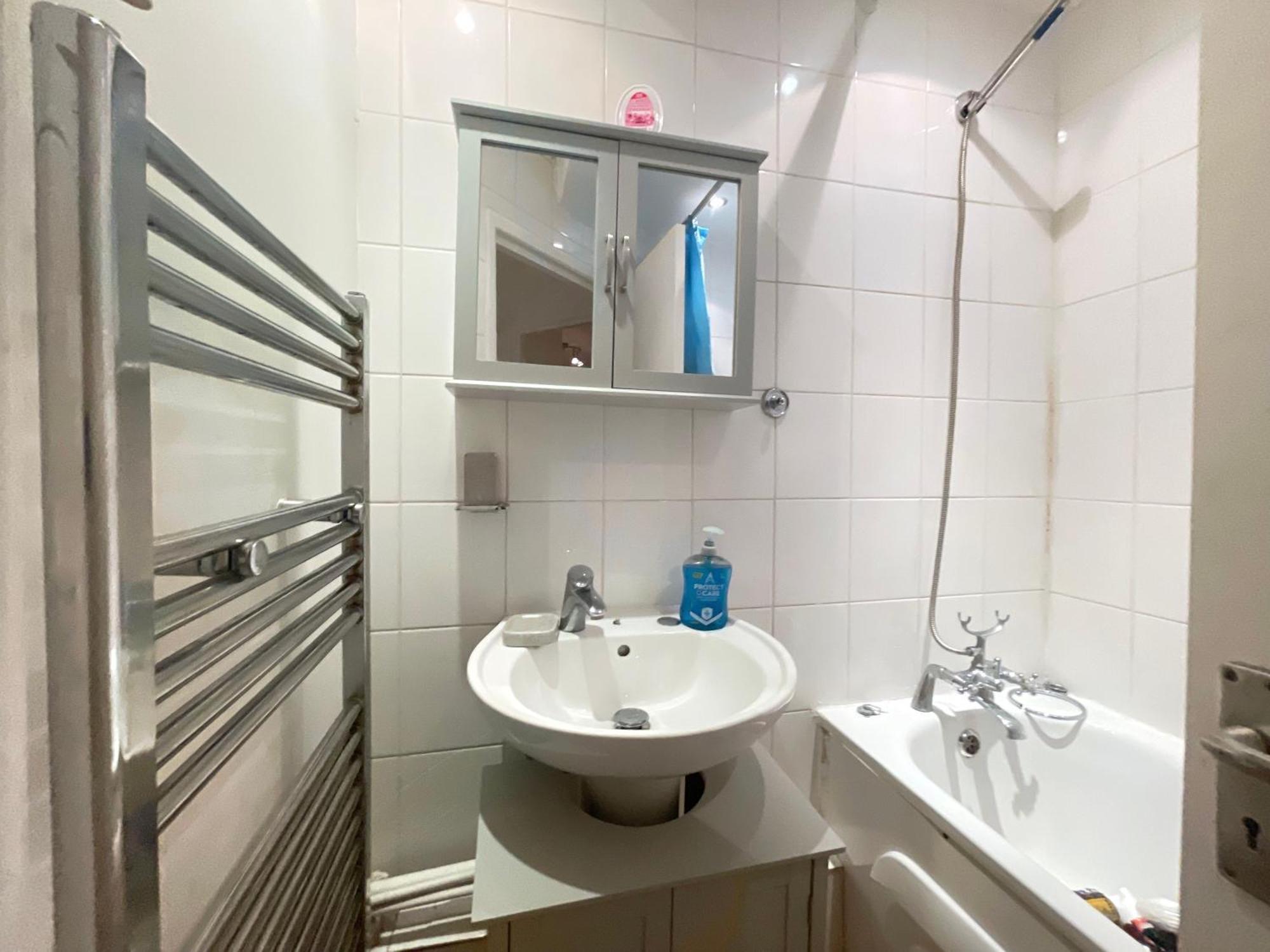 Stylish Apartments - Steps From Hyde Park & Paddington Station Appartement