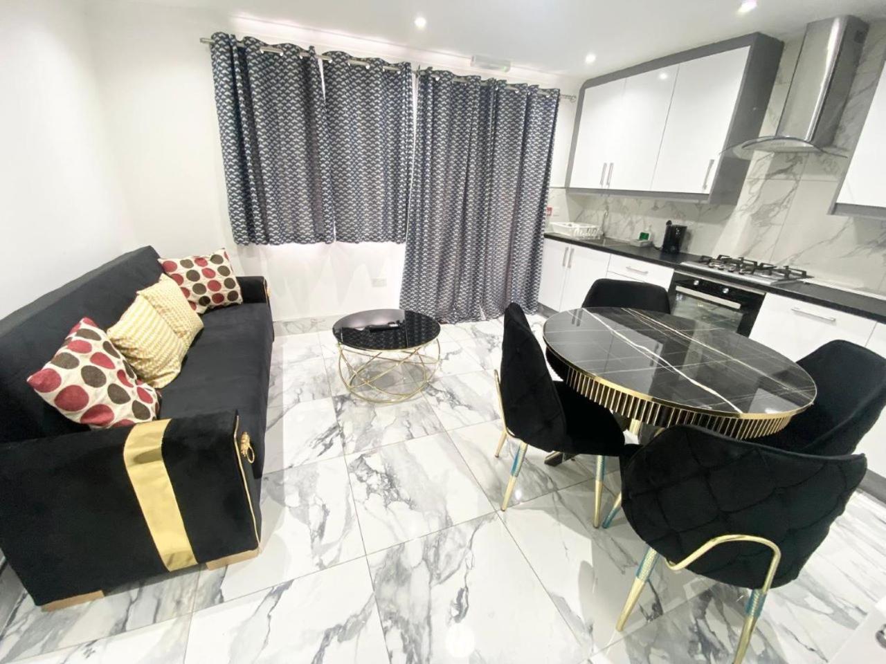 The Royal Boutique Kensington By , Sleep 11 Hébergement de vacances