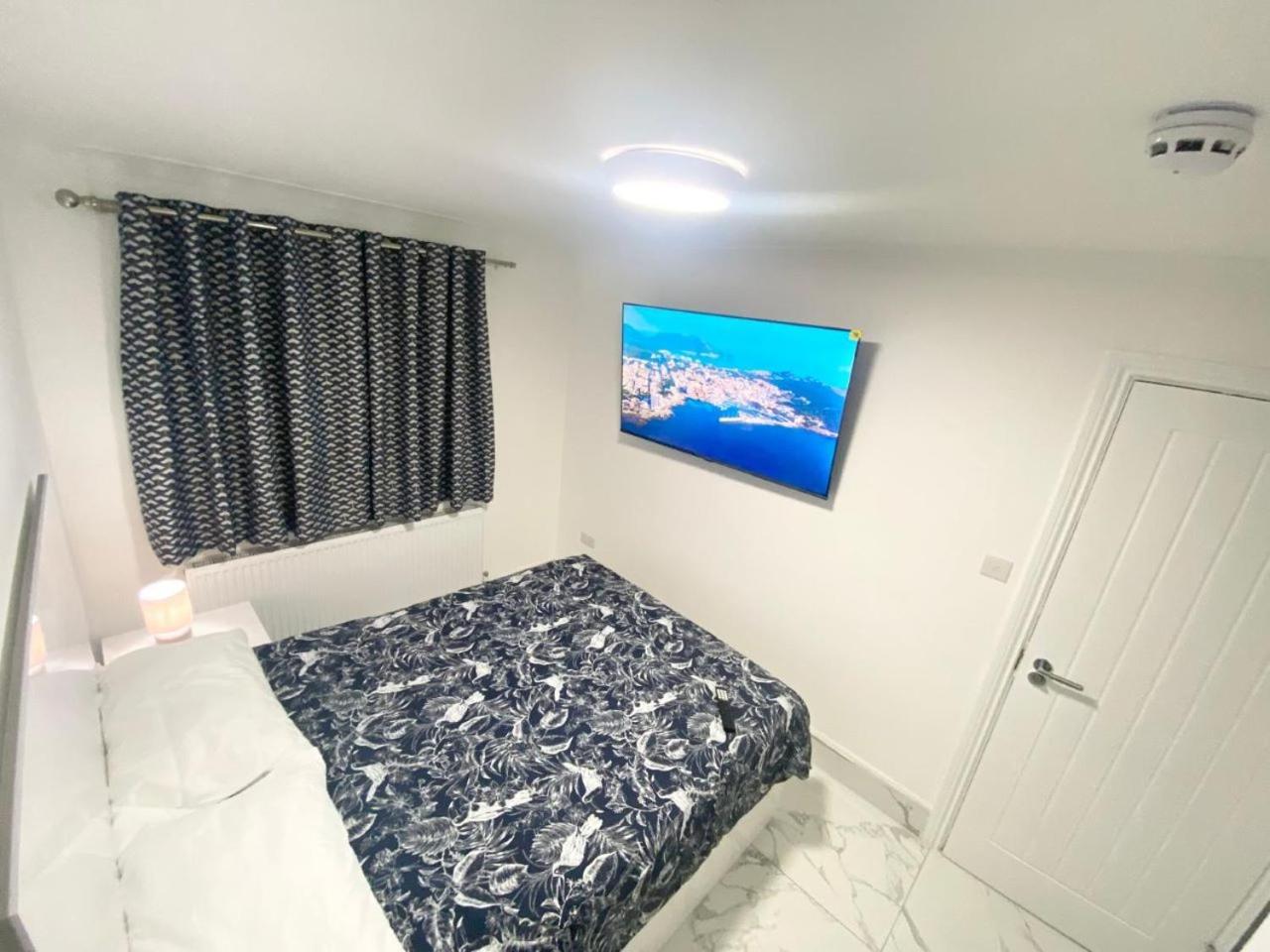 The Royal Boutique Kensington By , Sleep 11 Londres
