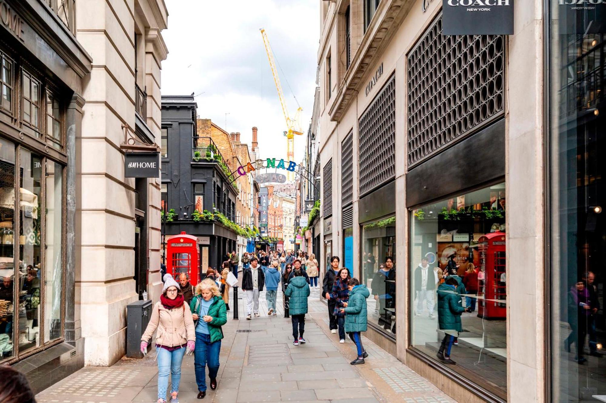 The Mayfair Marvel- By Out Of Office Lifestyle Appartement *