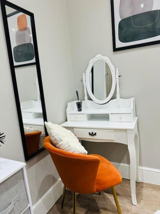 10 Min From Stratford Shopping Centre, Garden! Apartamento Londres